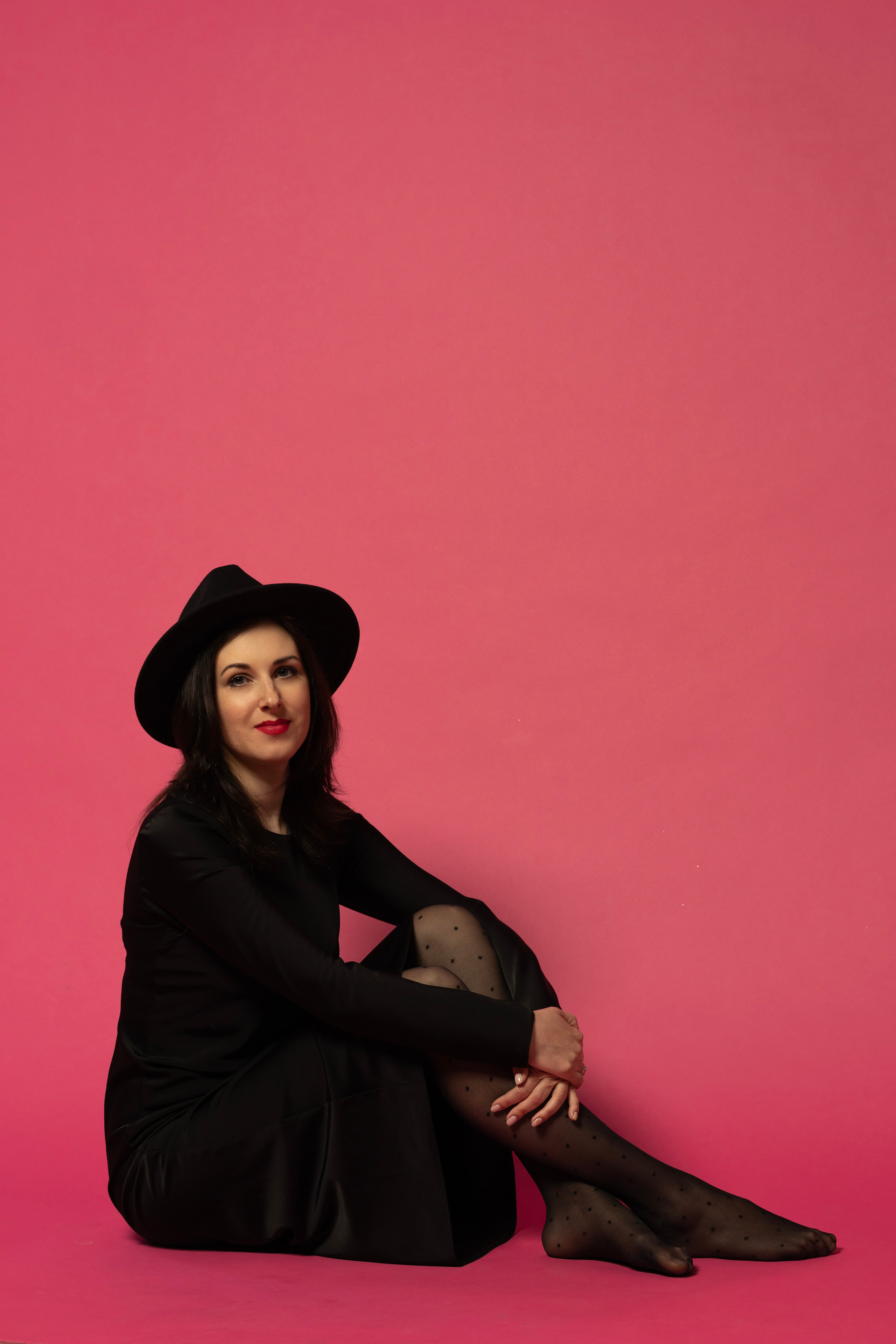 ART HALL STUDIO, циклорама, фотостудия, владивосток, фотосессия, фотосъемка, индивидуальная фотосессия, позировка, позы, девушки