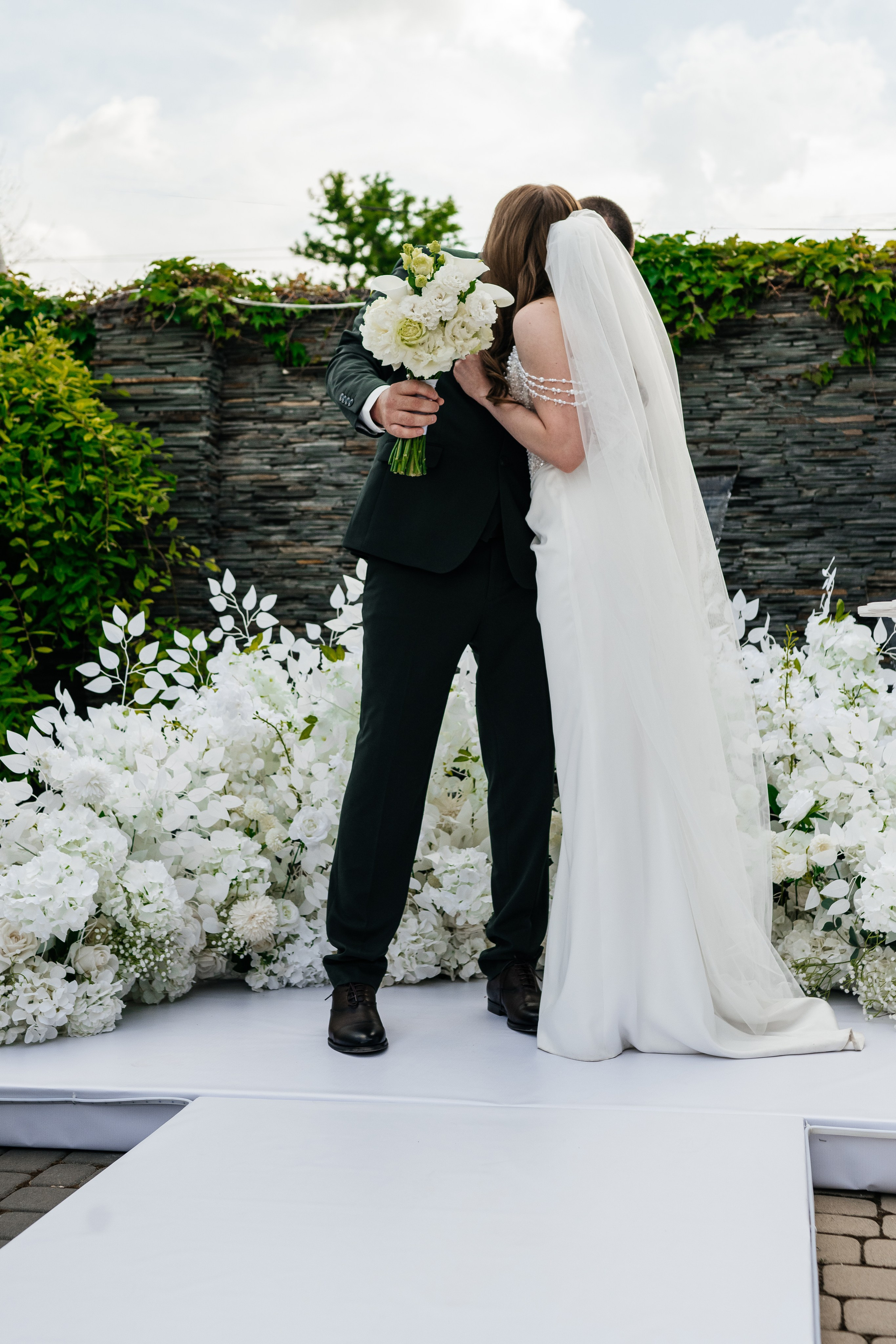 Виолетта и Роман. Белая Калитва «Рандеву». Фотограф в Каменске-Шахтинском Ольга Сагал