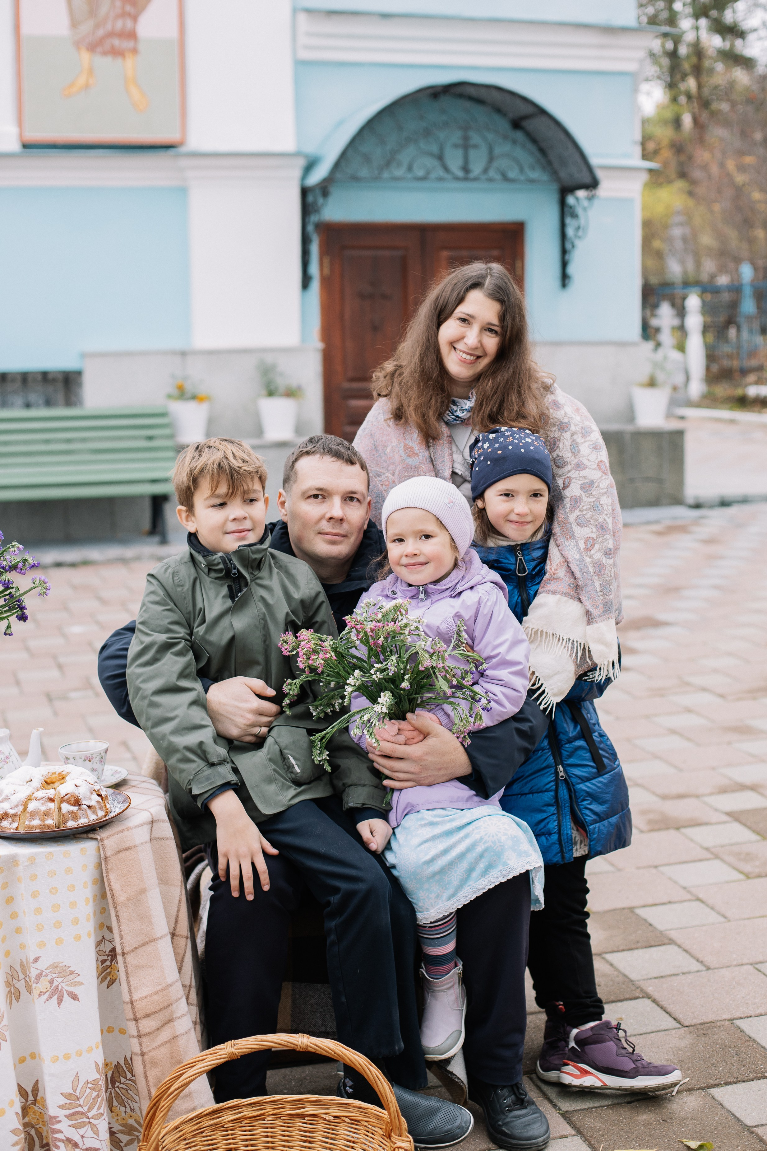 Покров в храме Иоанна Предтечи. Семейный фотограф Трусова Евгения в Екатеринбурге