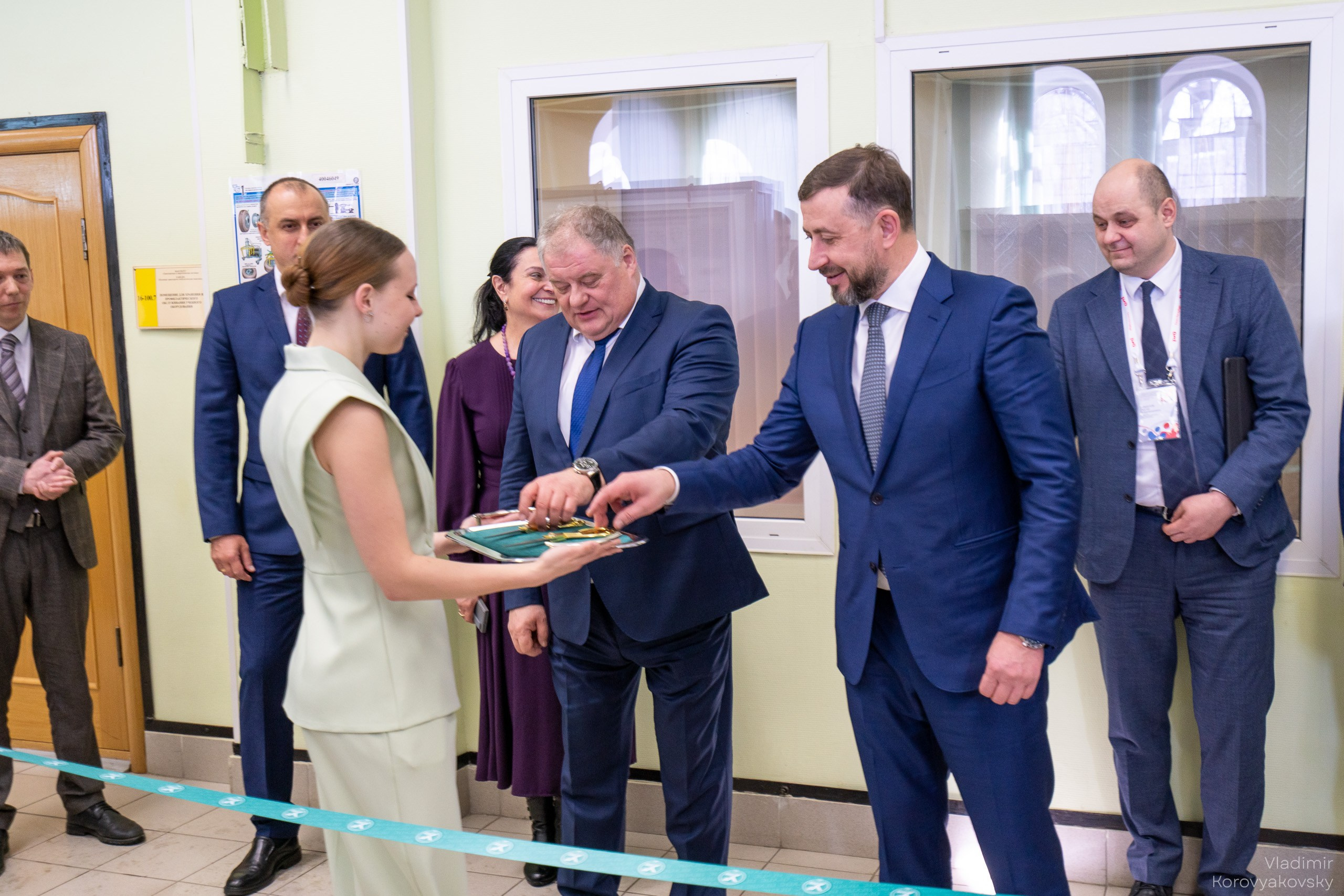 Открытие лабораторий. Фотограф Владимир Коровяковский