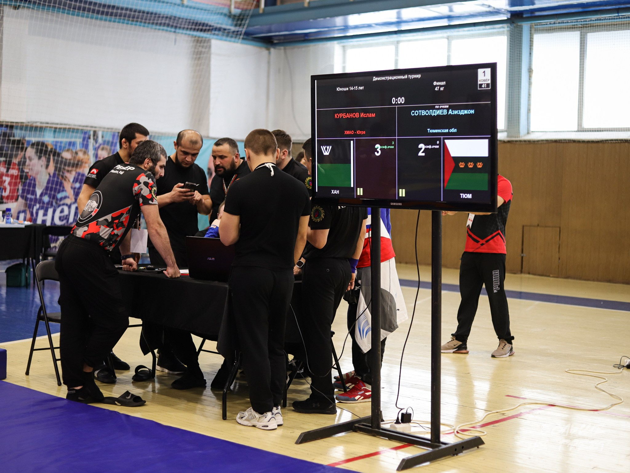 ПЕРВЕНСТВО УРФО ПО СПОРТИВНОЙ БОРЬБЕ ГРЭППЛИНГ И ГРЭППЛИНГ-ГИ. Больше не греет