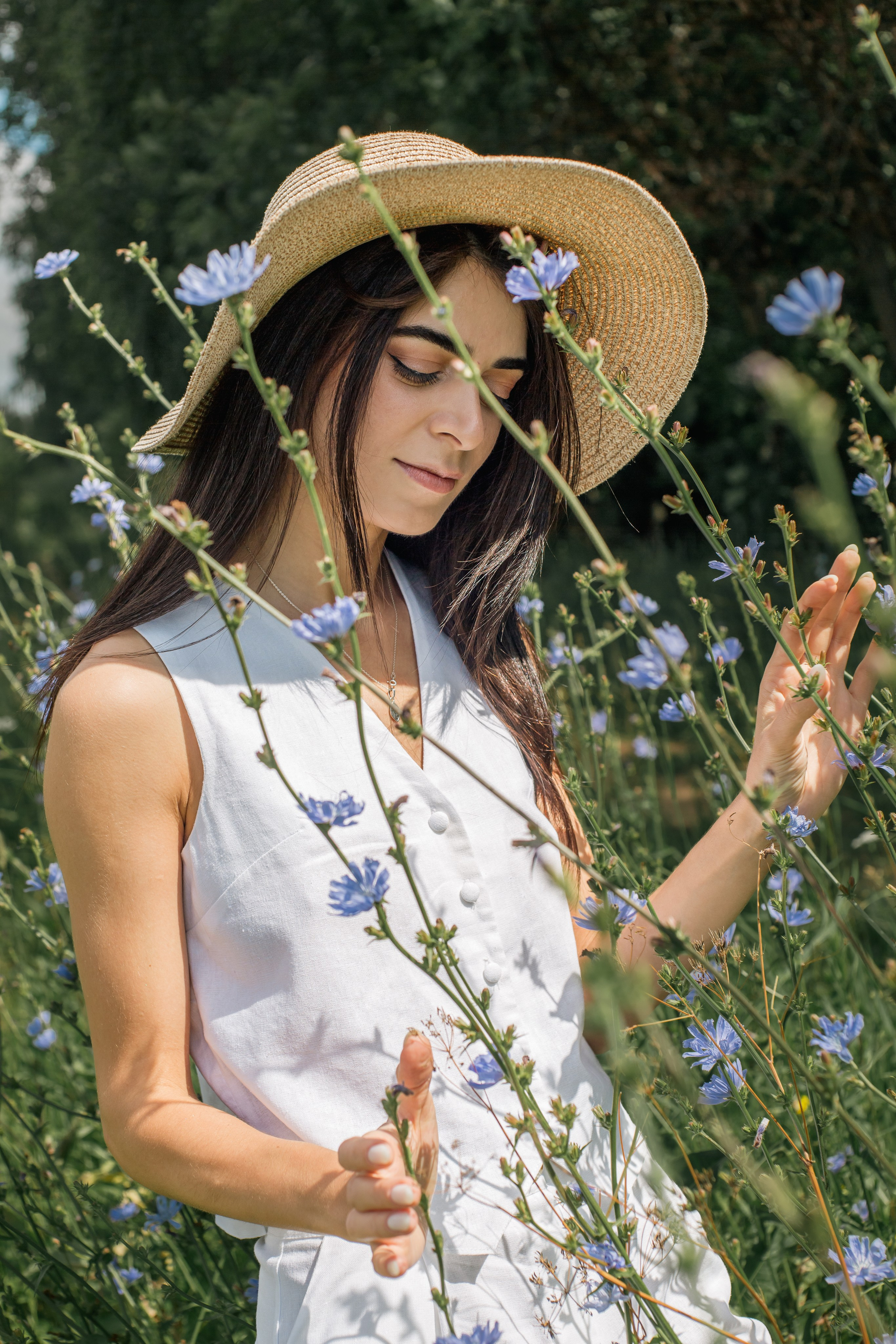 В густой траве. Khalimonov