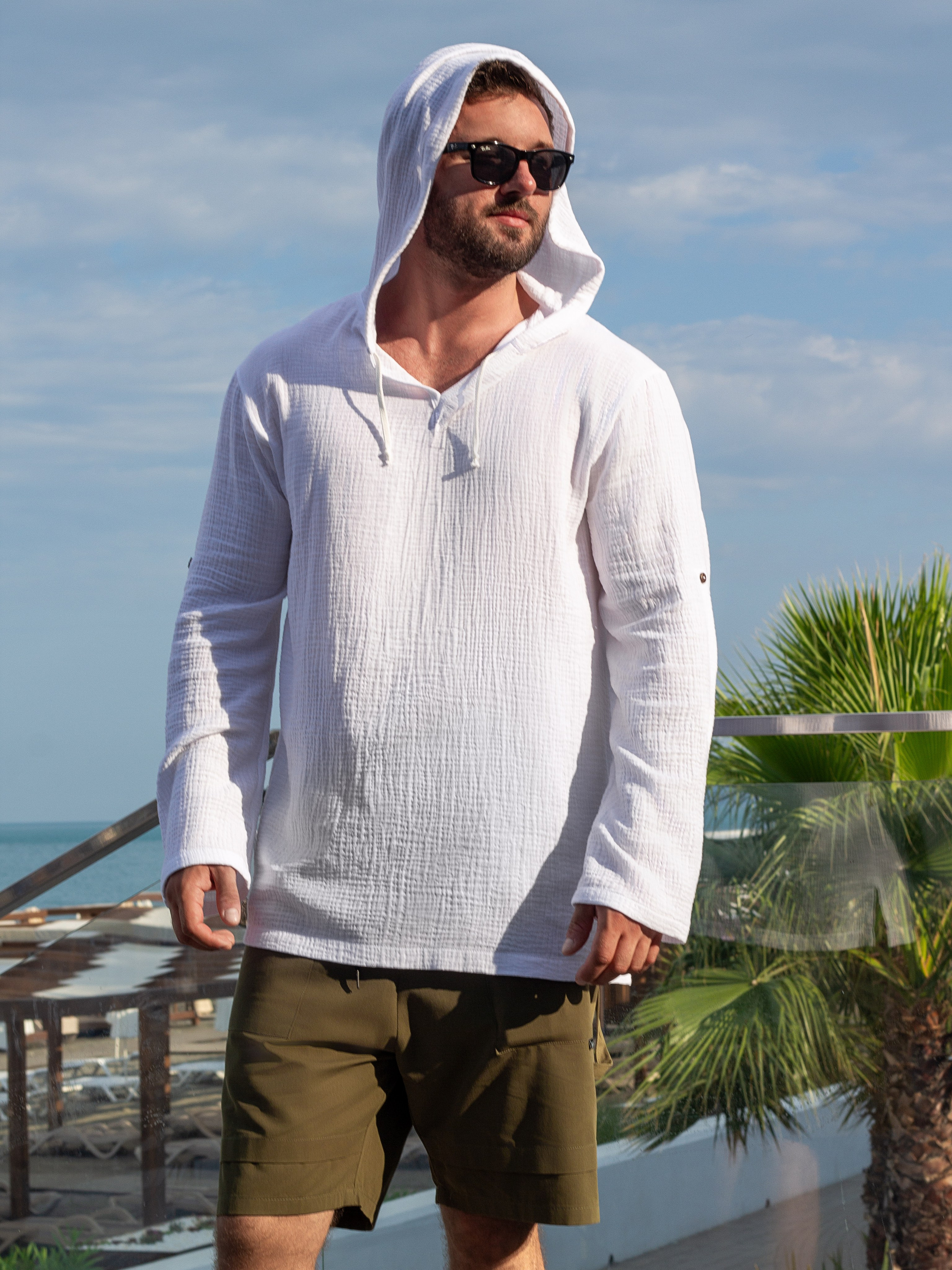 Илья. Фото для маркетплейсов в самых сочных локациях города Сочи