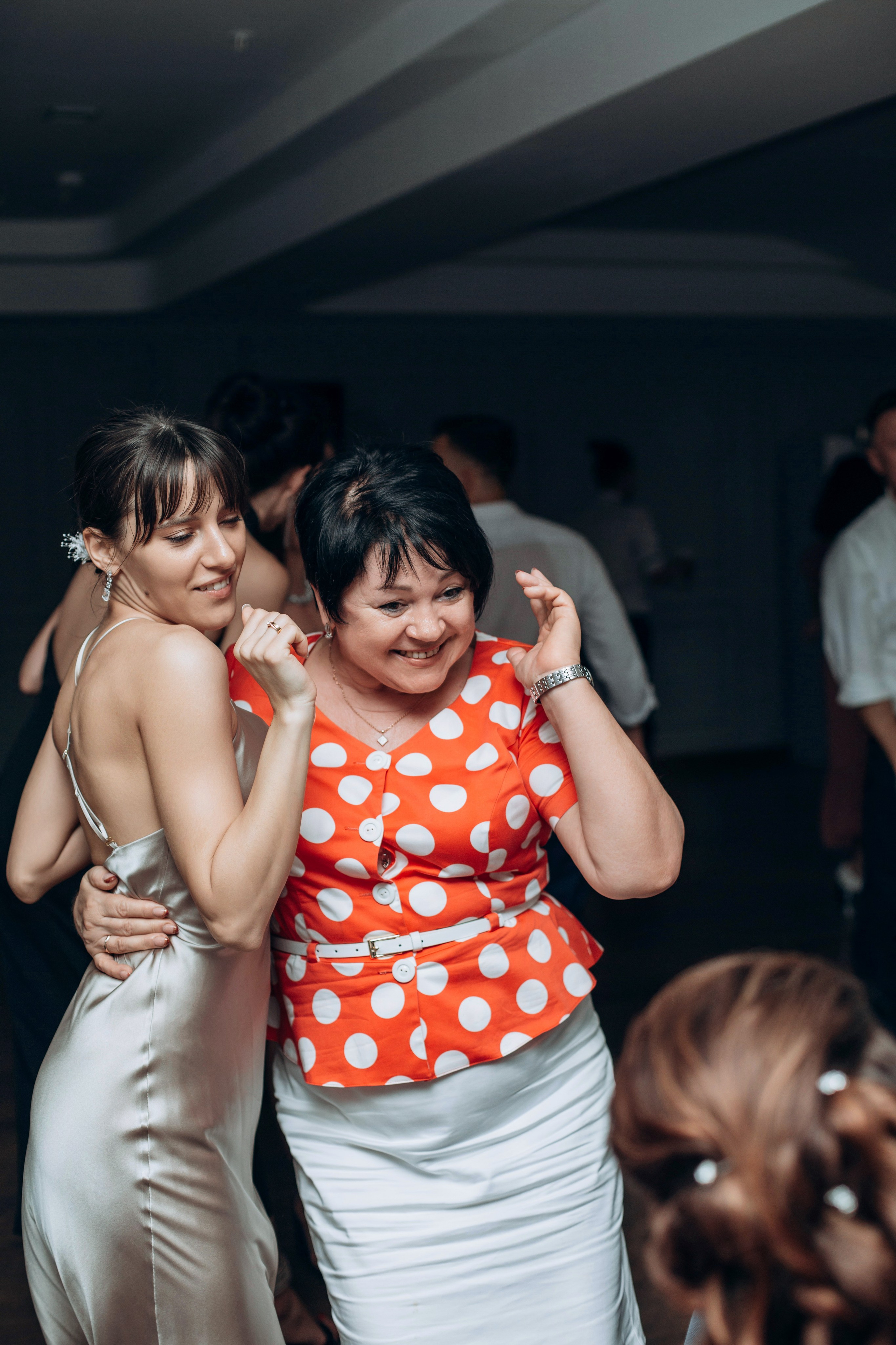 Свадьба на катере. Свадебный фотограф в Санкт-Петербурге Вика Стукачева