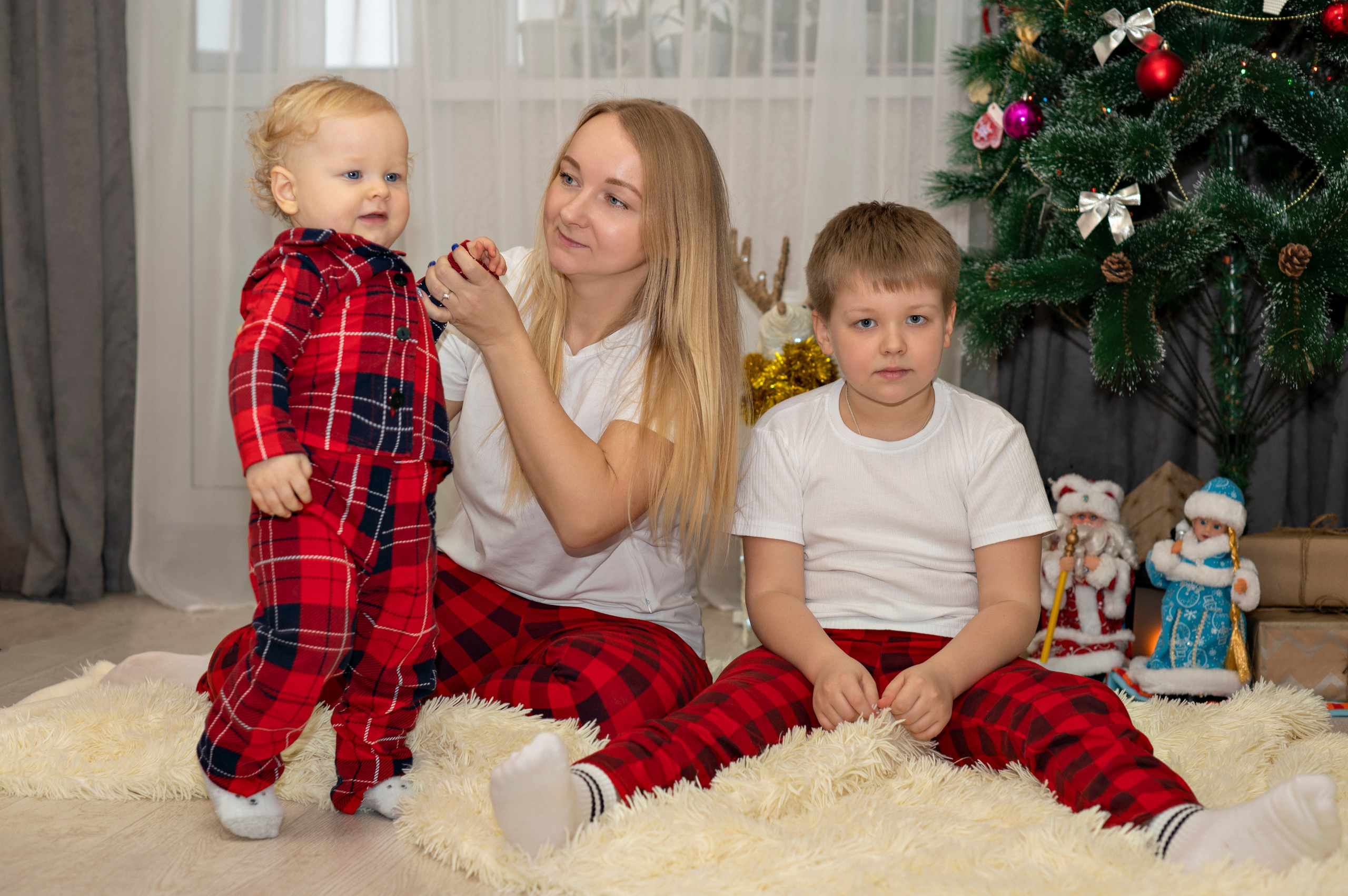 Новогодняя домашняя фотосессия. Детский и семейный фотограф г. Москва Оксана Катаджи