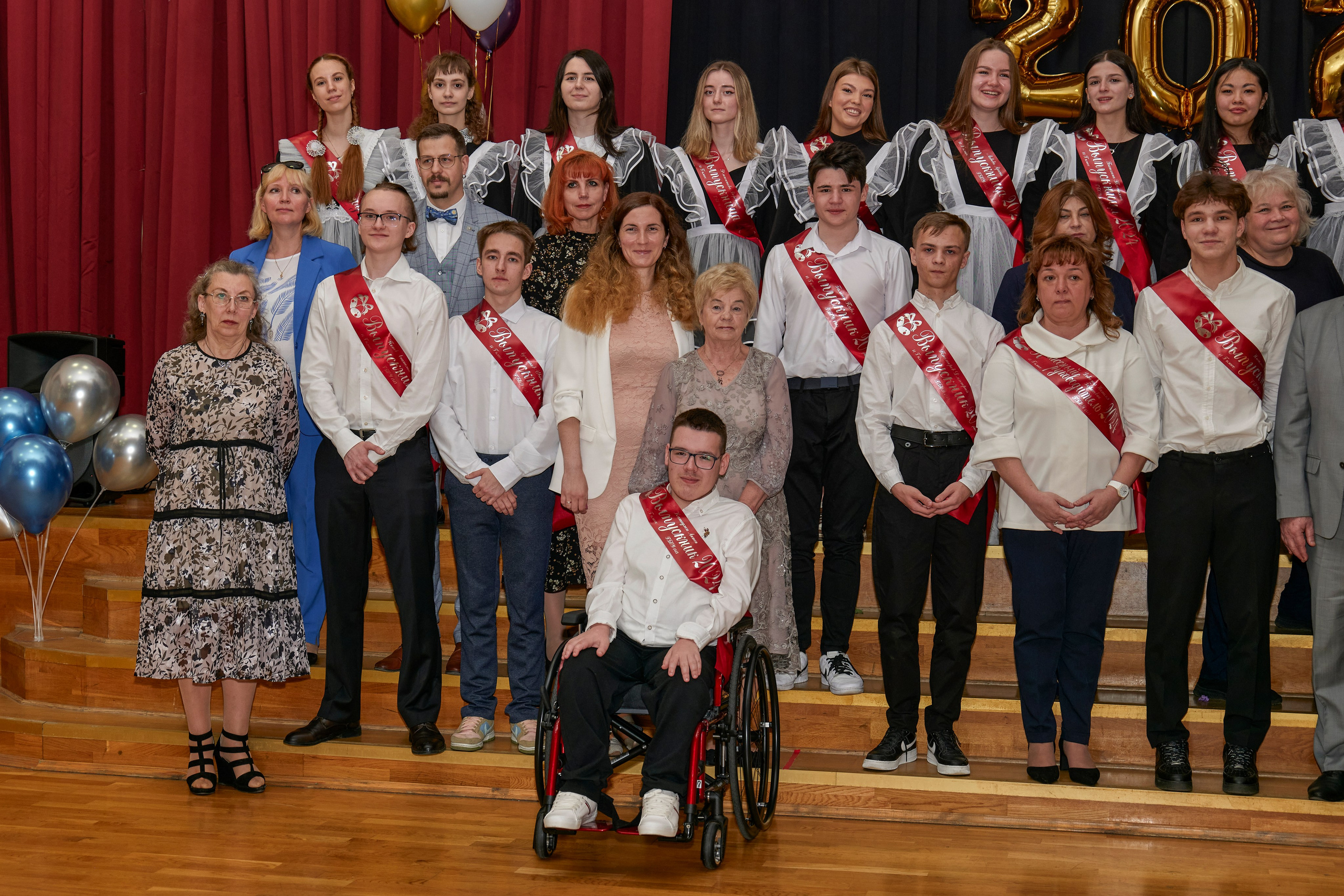Последний звонок школа 1413. Детский и семейный фотограф г. Москва Оксана Катаджи