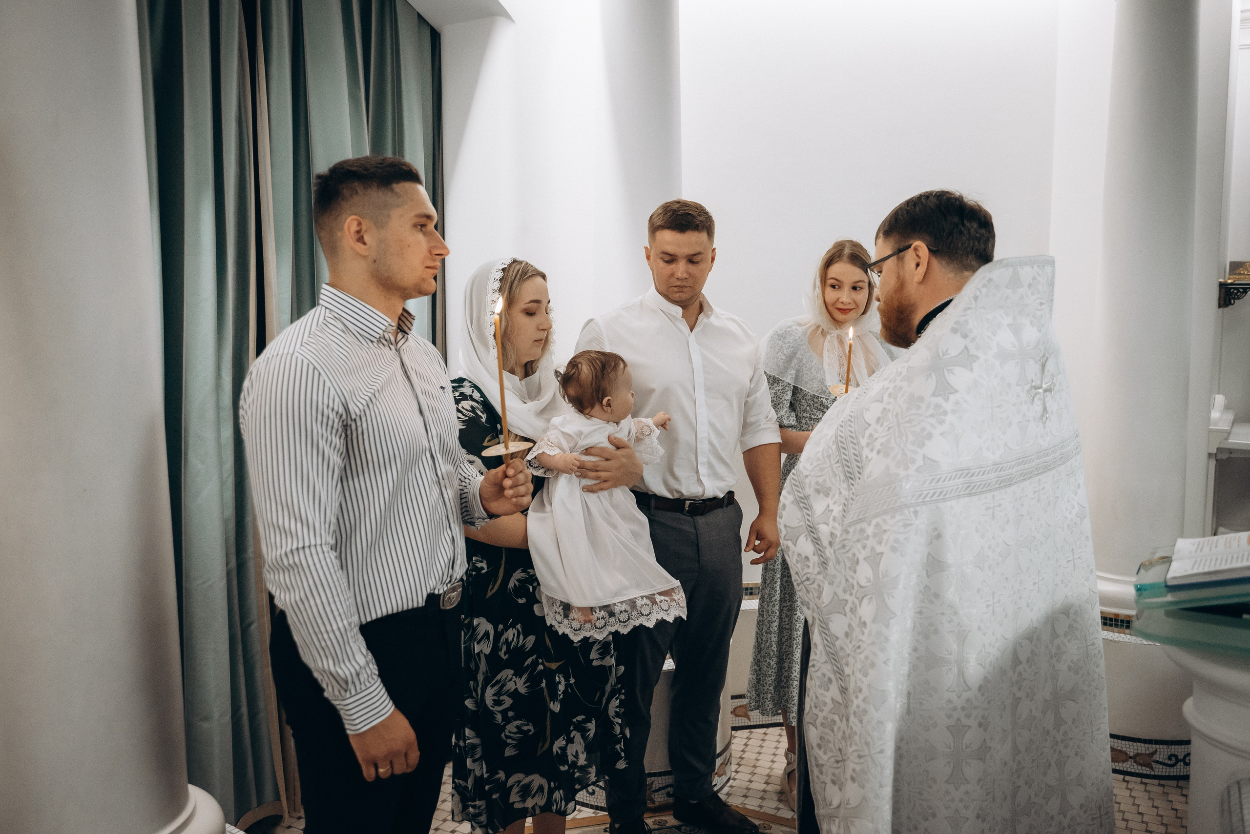 Крещение Варюши (Храм Святой Живоначальной Троицы). Семейный фотограф в Минске Дарья Дреко