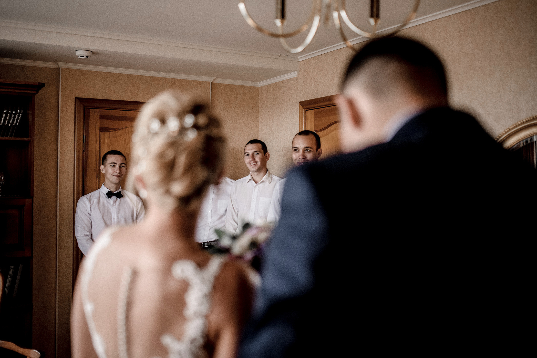 Пруд, шатер и аккордеон. Свадебный и портретный фотограф Пётр Ладанов