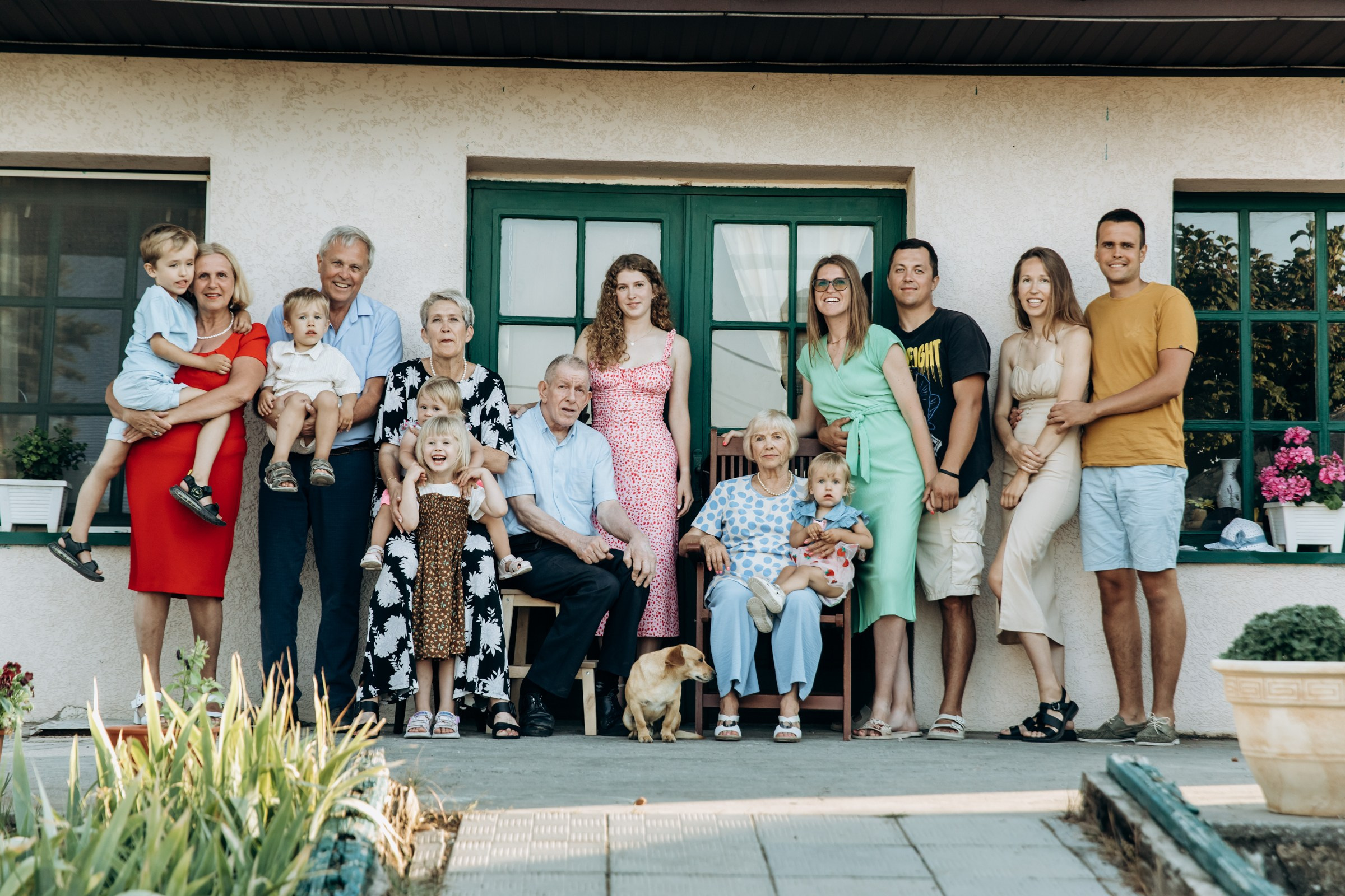 Дети и семьи. На моих фотографиях дети всегда улыбаются и смеются по-настоящему. Я знаю что для этого нужно. Применяю секретный секрет). Фотограф в Крыму — Федор зайцев. Свадебная, семейная и портретная съёмка. Фотографии для контента, для бизнеса. Корпоративная съёмка