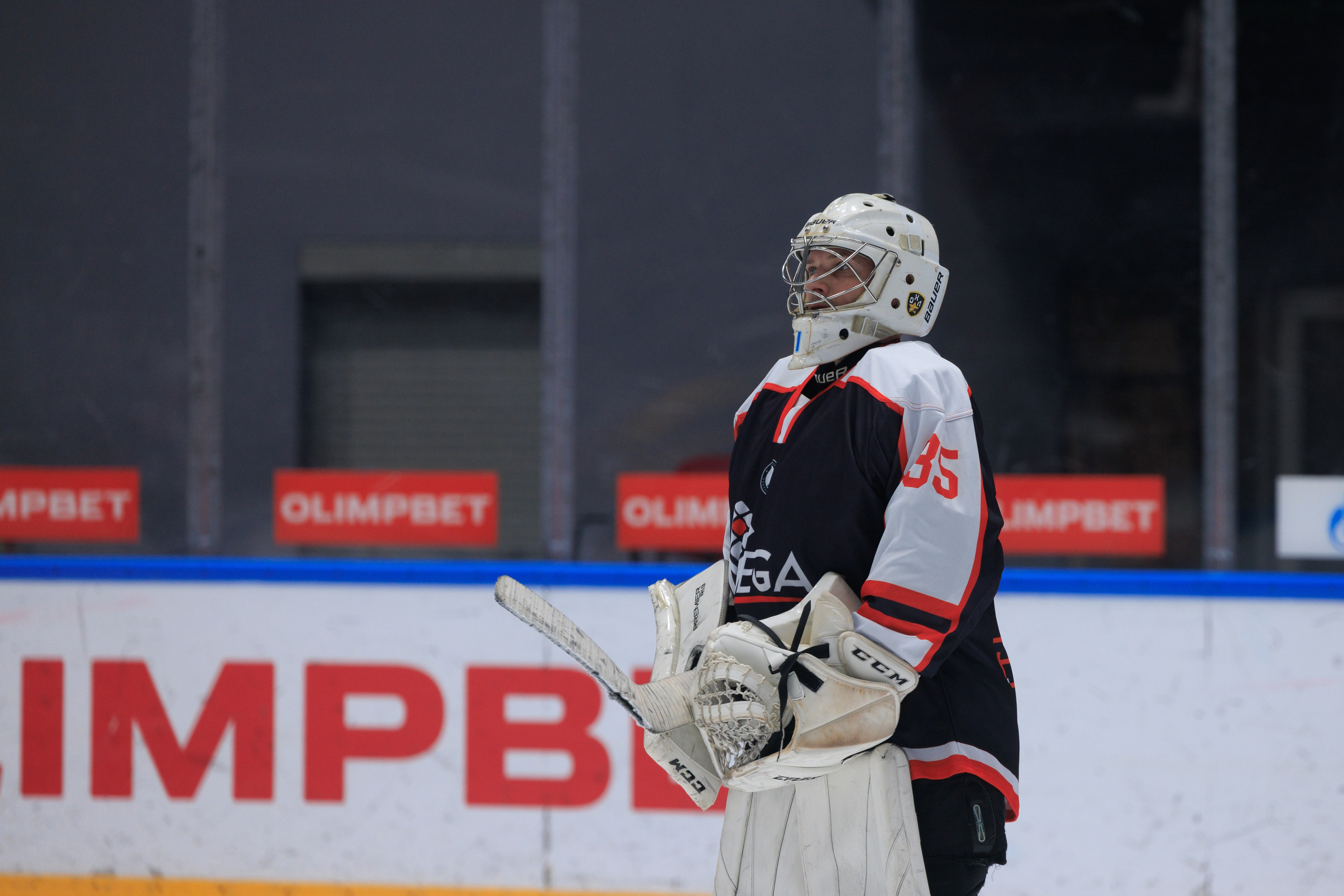 НХЛ Омега — Ижорец (3-2). Фотограф Александр Заломаев