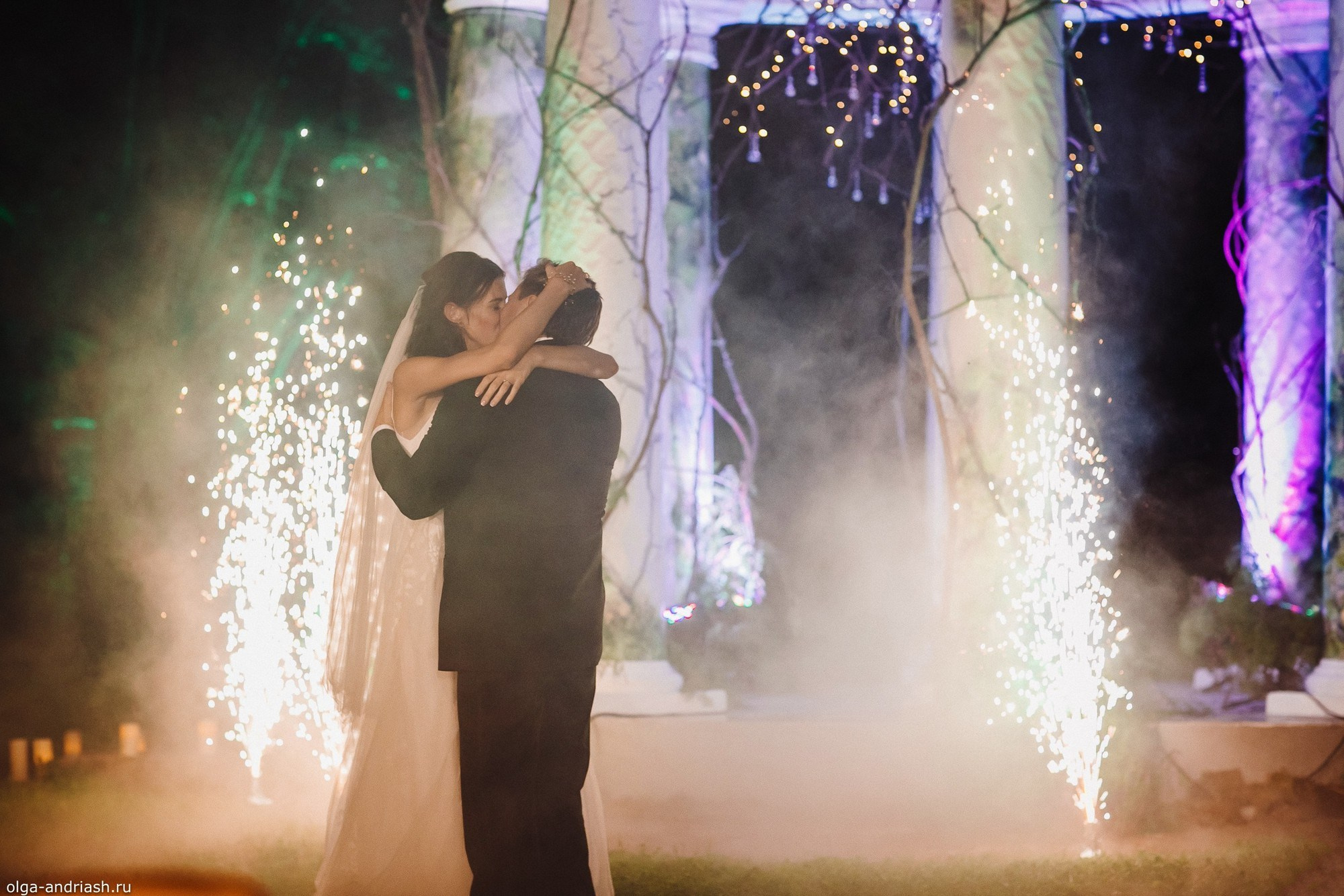 Вечерняя выездная регистрация. Семейный, портретный и свадебный фотограф в Санкт-Петербурге и Москве