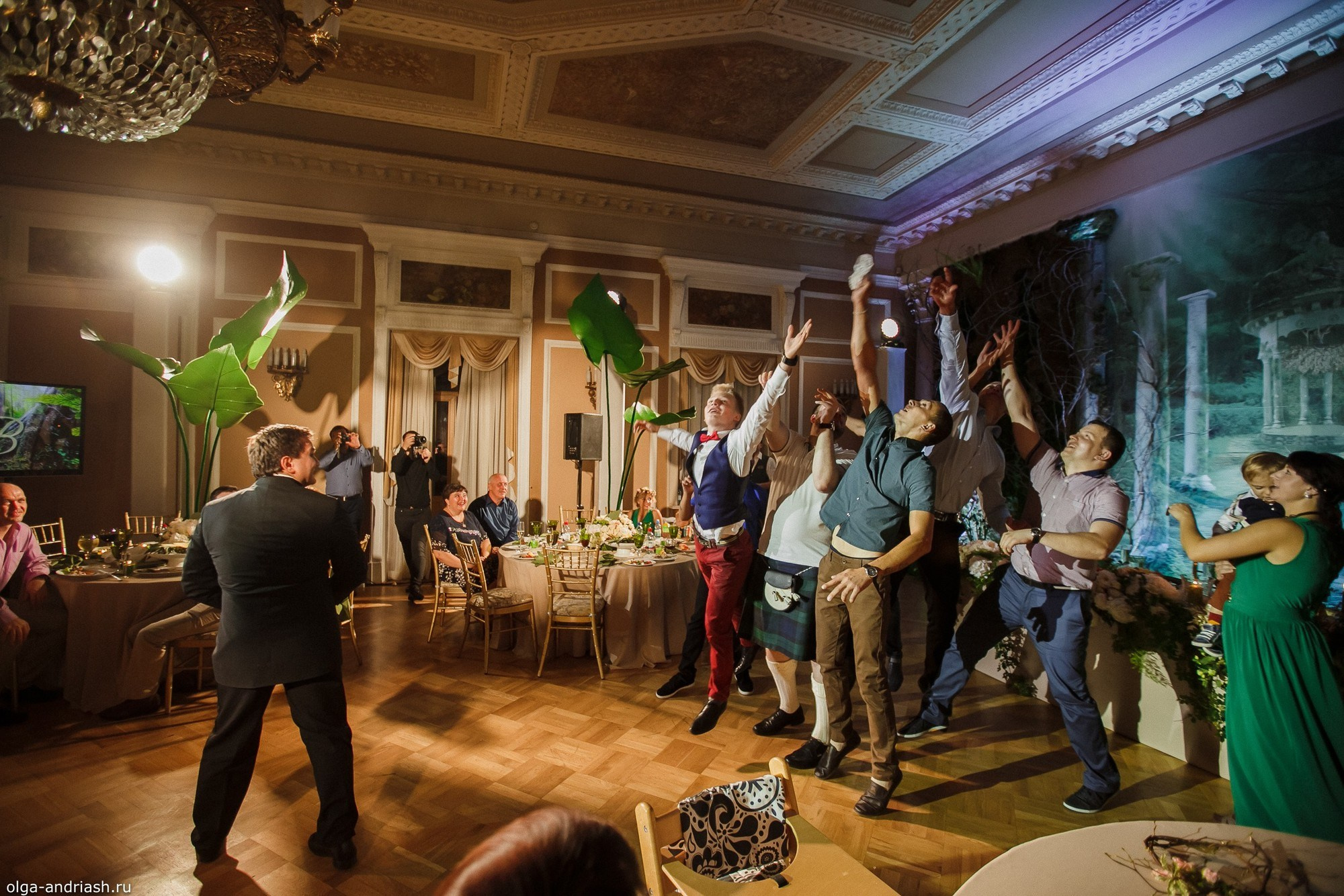 Вечерняя выездная регистрация. Семейный, портретный и свадебный фотограф в Санкт-Петербурге и Москве