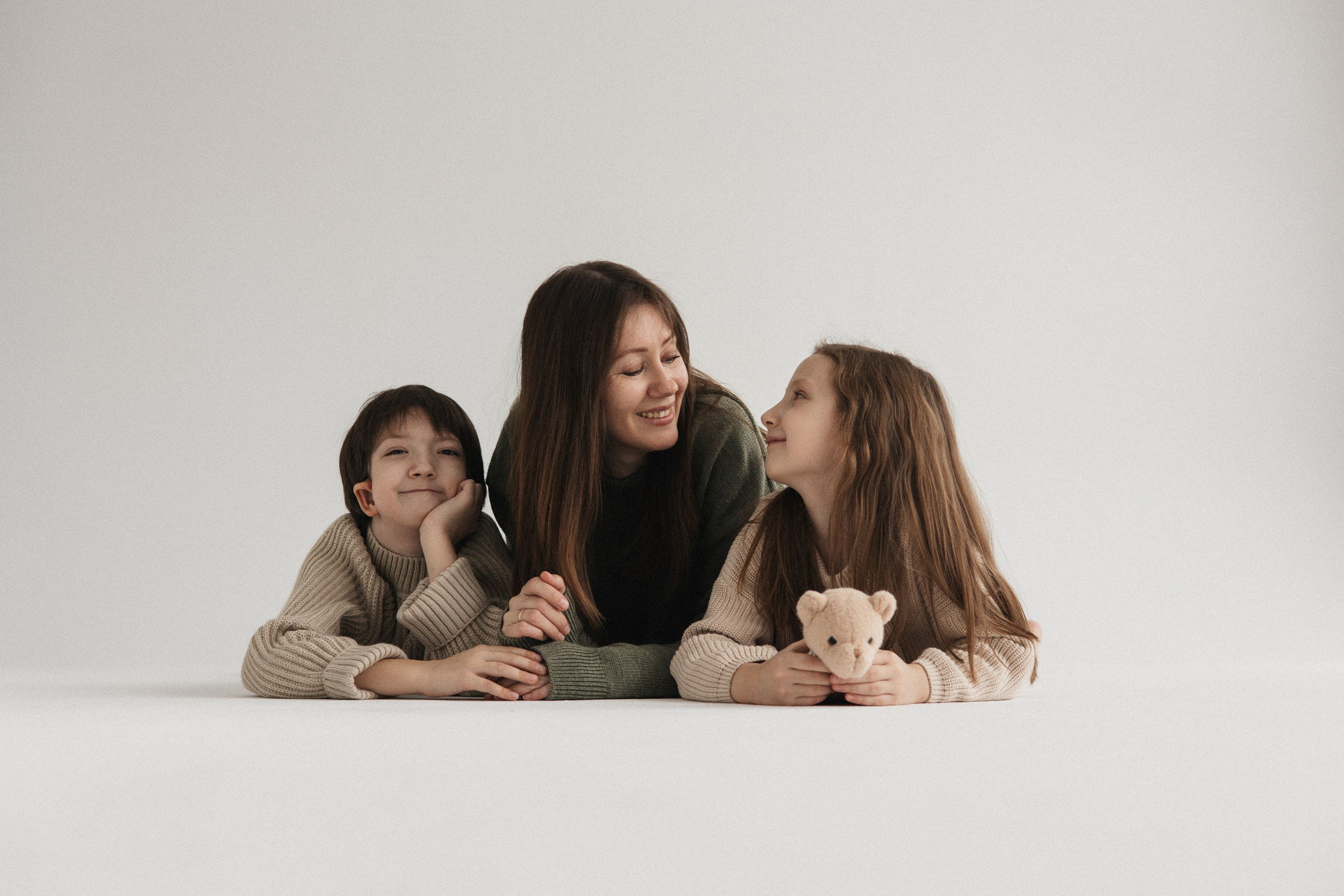 Семейная съёмка в студии, Москва. Портретный и семейный фотограф в Москве Мария Рослякова