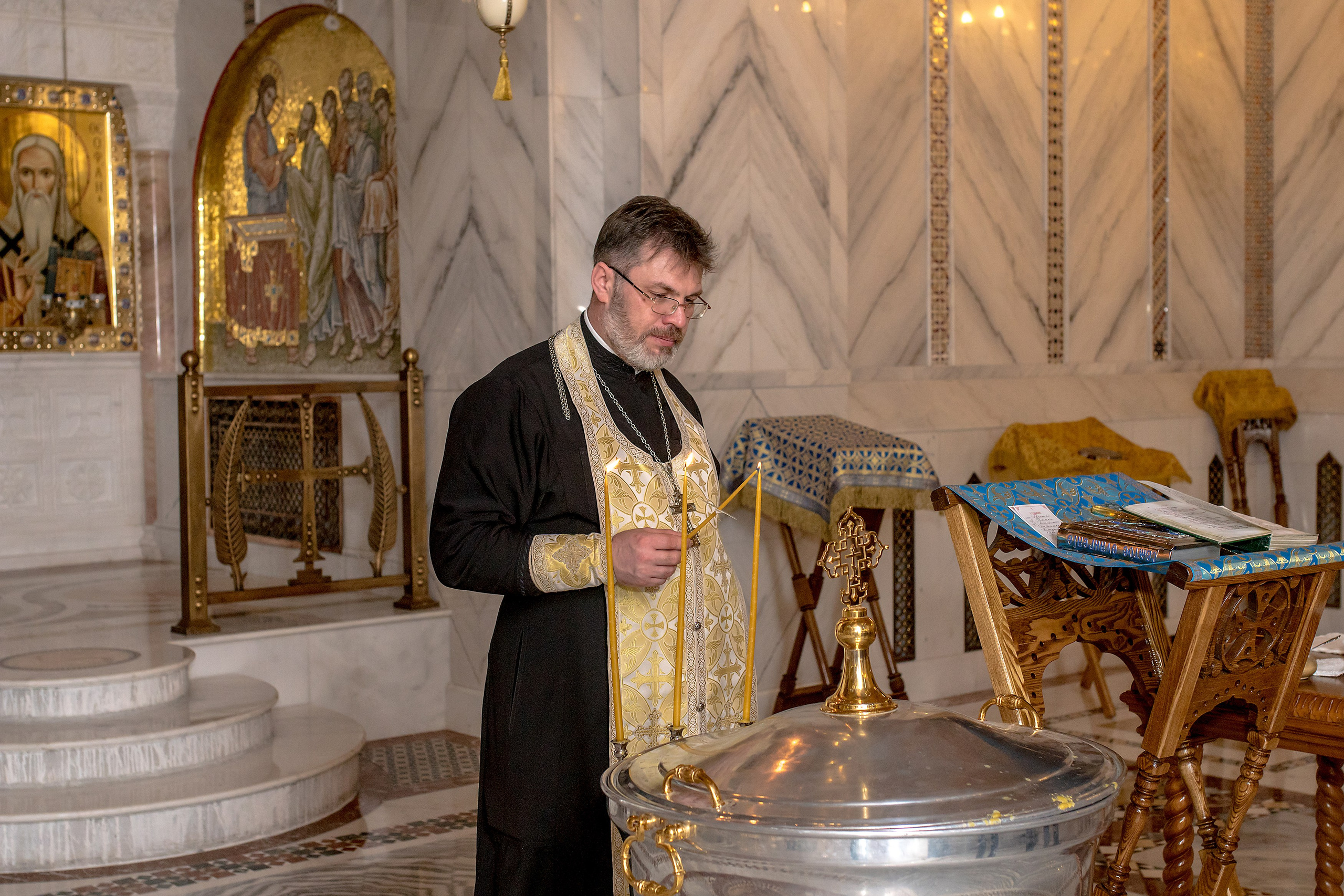 Крещение в храме Покрова Пресвятой Богородицы в Ясенево, Москва