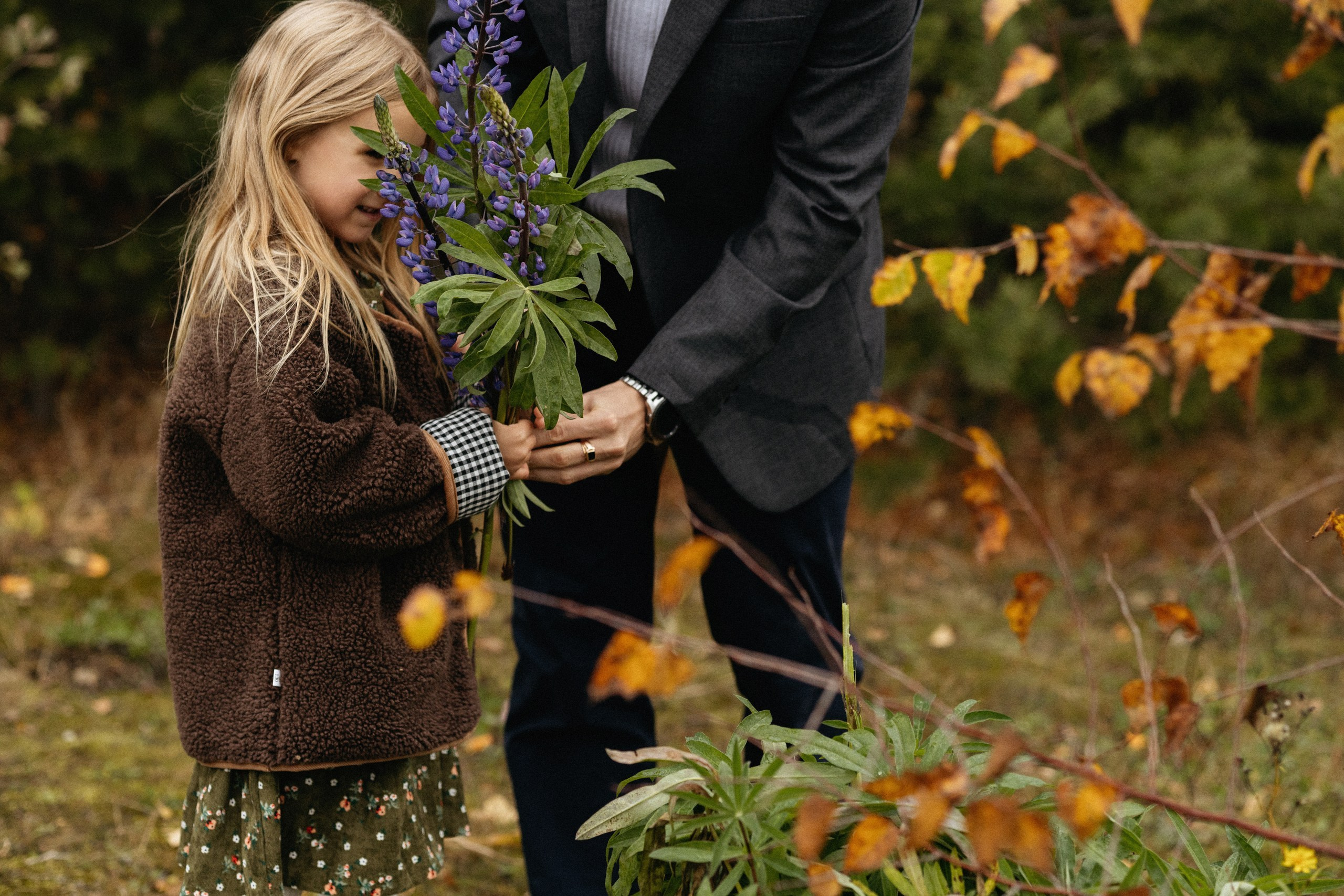 Семейная фотосессия на природе. Вера Пьянцева семейный, свадебный и парный фотограф в Санкт-Петербурге