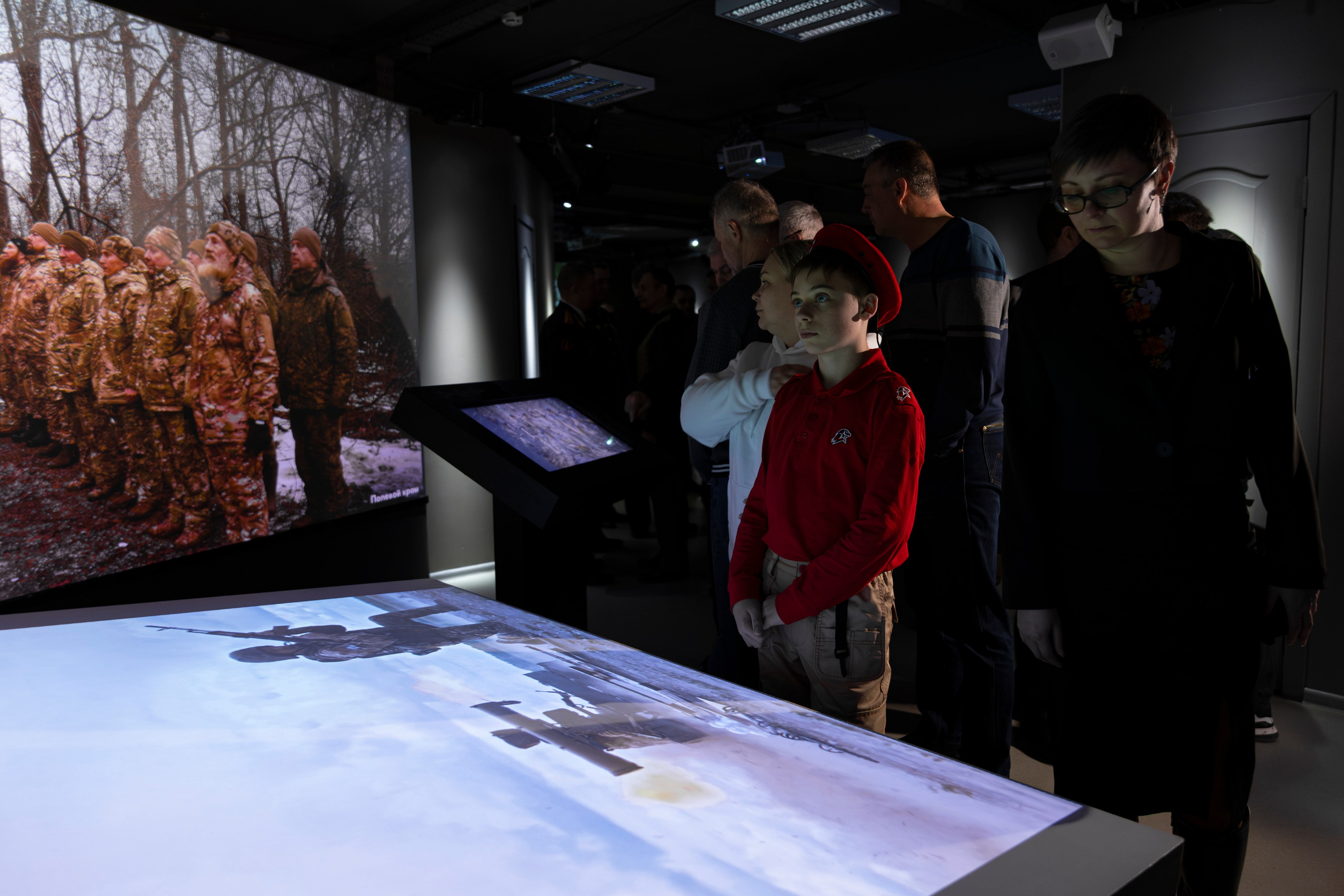 Выставка «Чёрные береты. Где мы, там — победа!». Олег Катакинов| Репортажный фотограф в городе у моря (Владивосток)