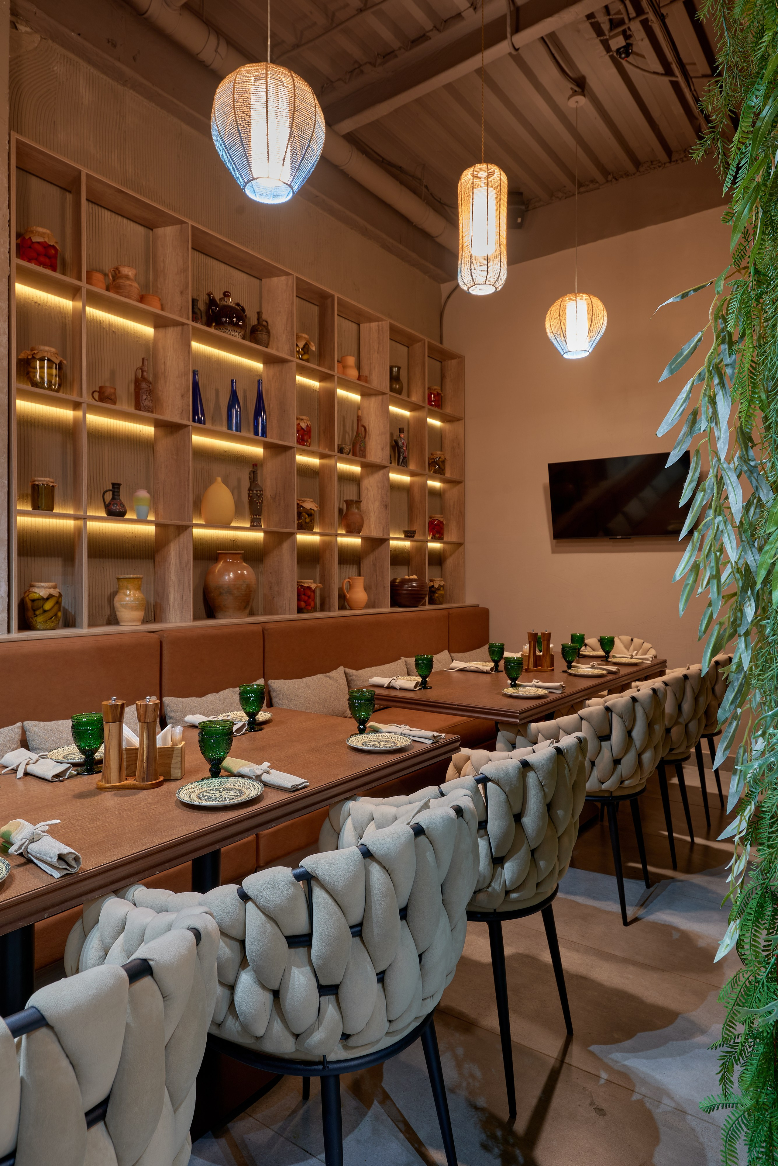 Ресторан Любимый грузинский, Магнитогорск. Абросимов Лев интерьерный и архитектурный фотограф