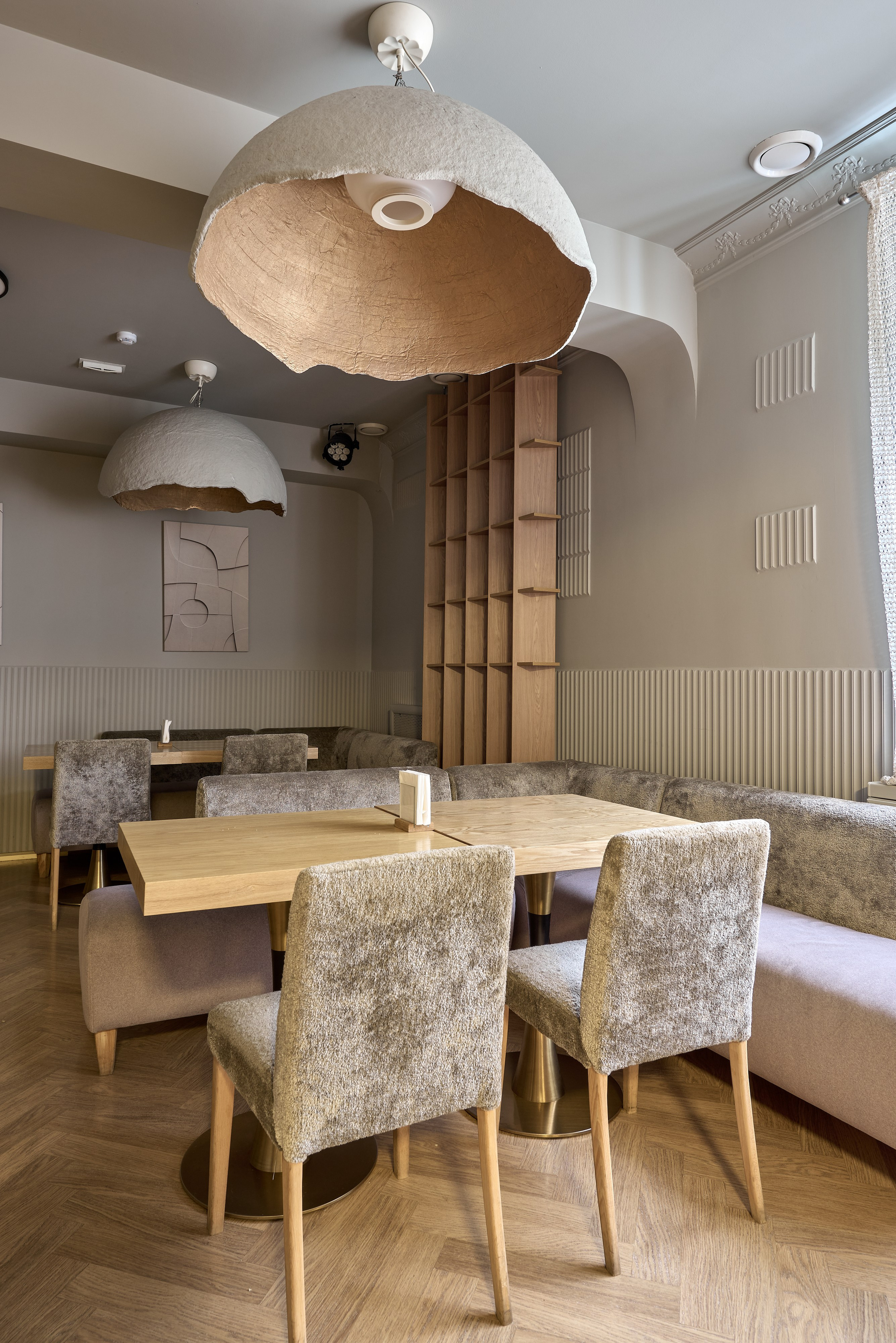 Ресторан М.Оне, Магнитогорск. Абросимов Лев интерьерный и архитектурный фотограф