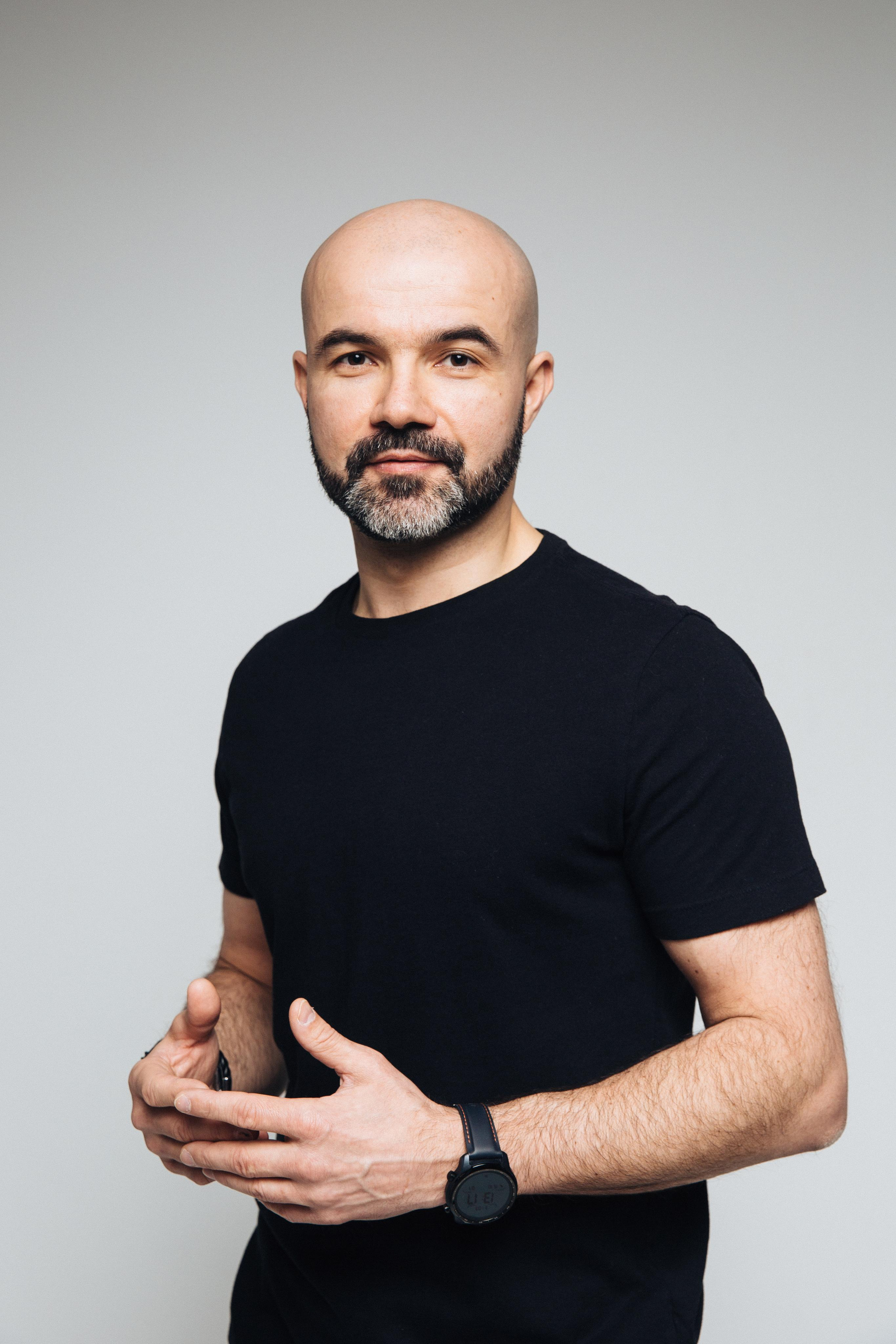 Бизнес портрет мужской и женский руководителя. КонТайм: профессиональная съемка для организаций