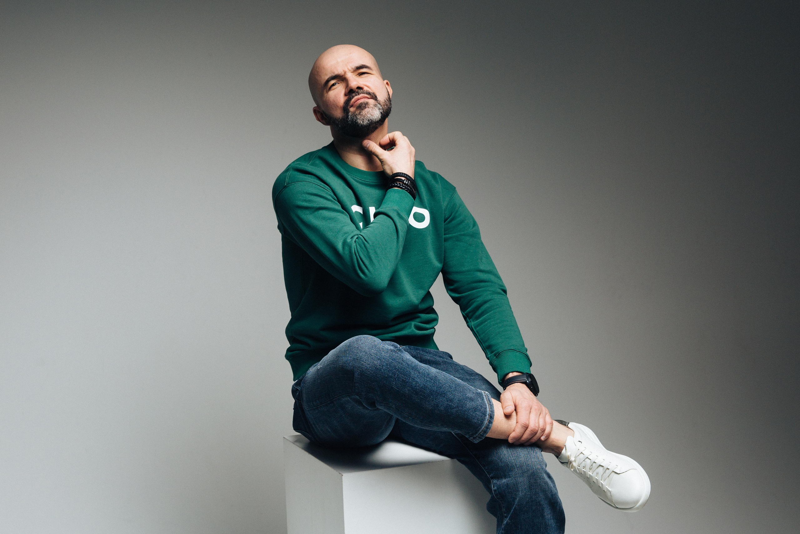 Бизнес портрет мужской и женский руководителя. КонТайм: профессиональная съемка для организаций