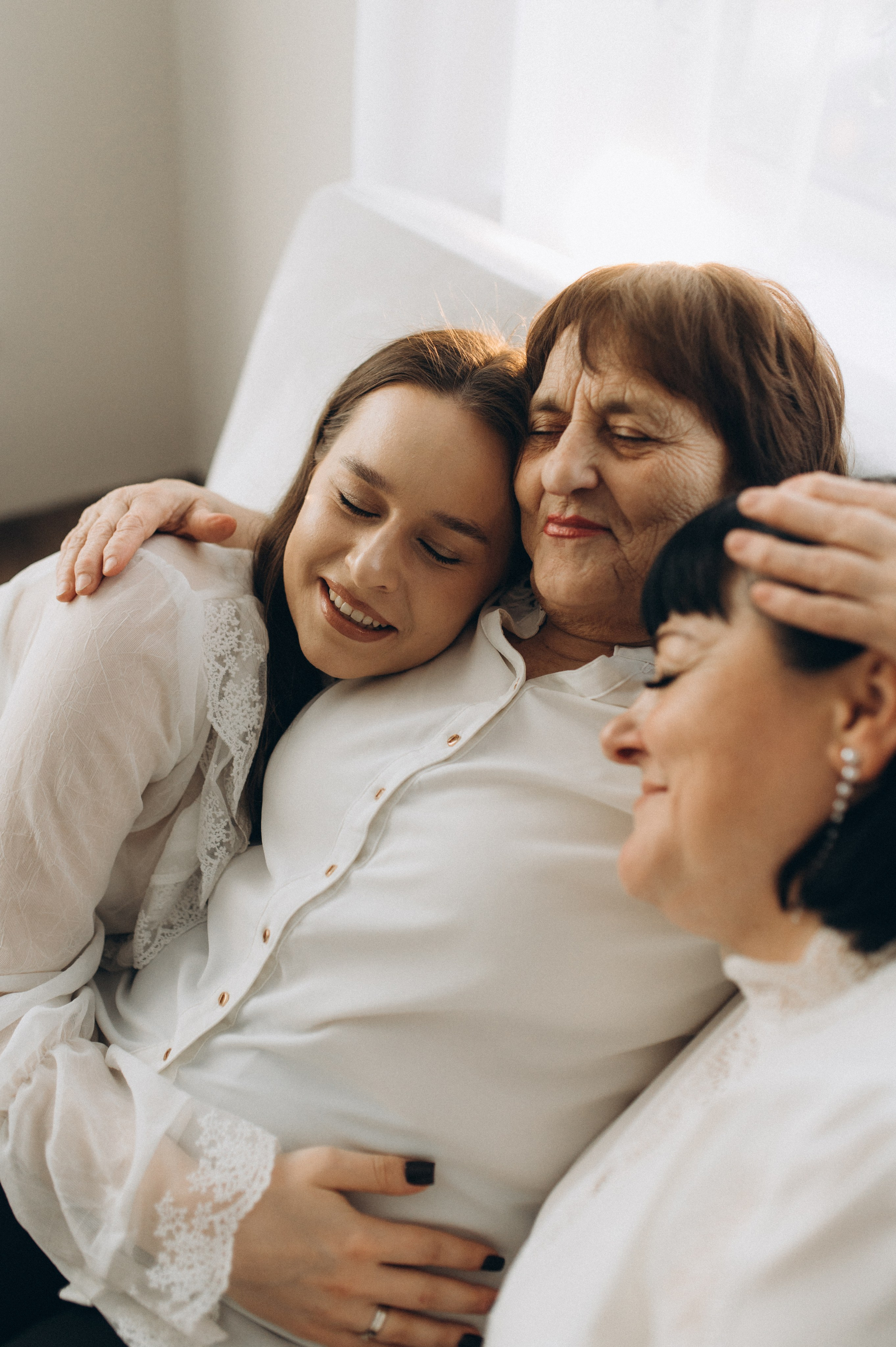 Три поколения женской энергии. Семейный фотограф в Новосибирске Женя Индрикова