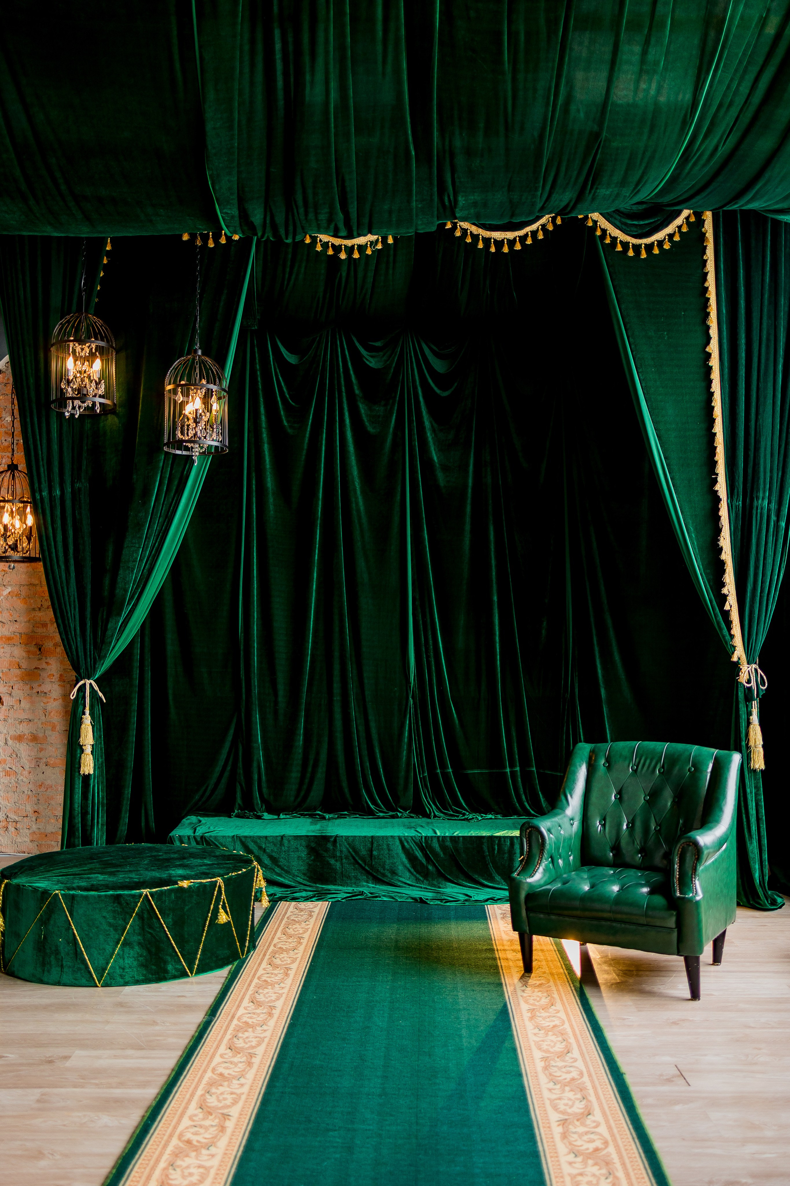 Большой (СЕМЕЙНЫЙ) зал. Фотостудия ЭМБЕР город Артём