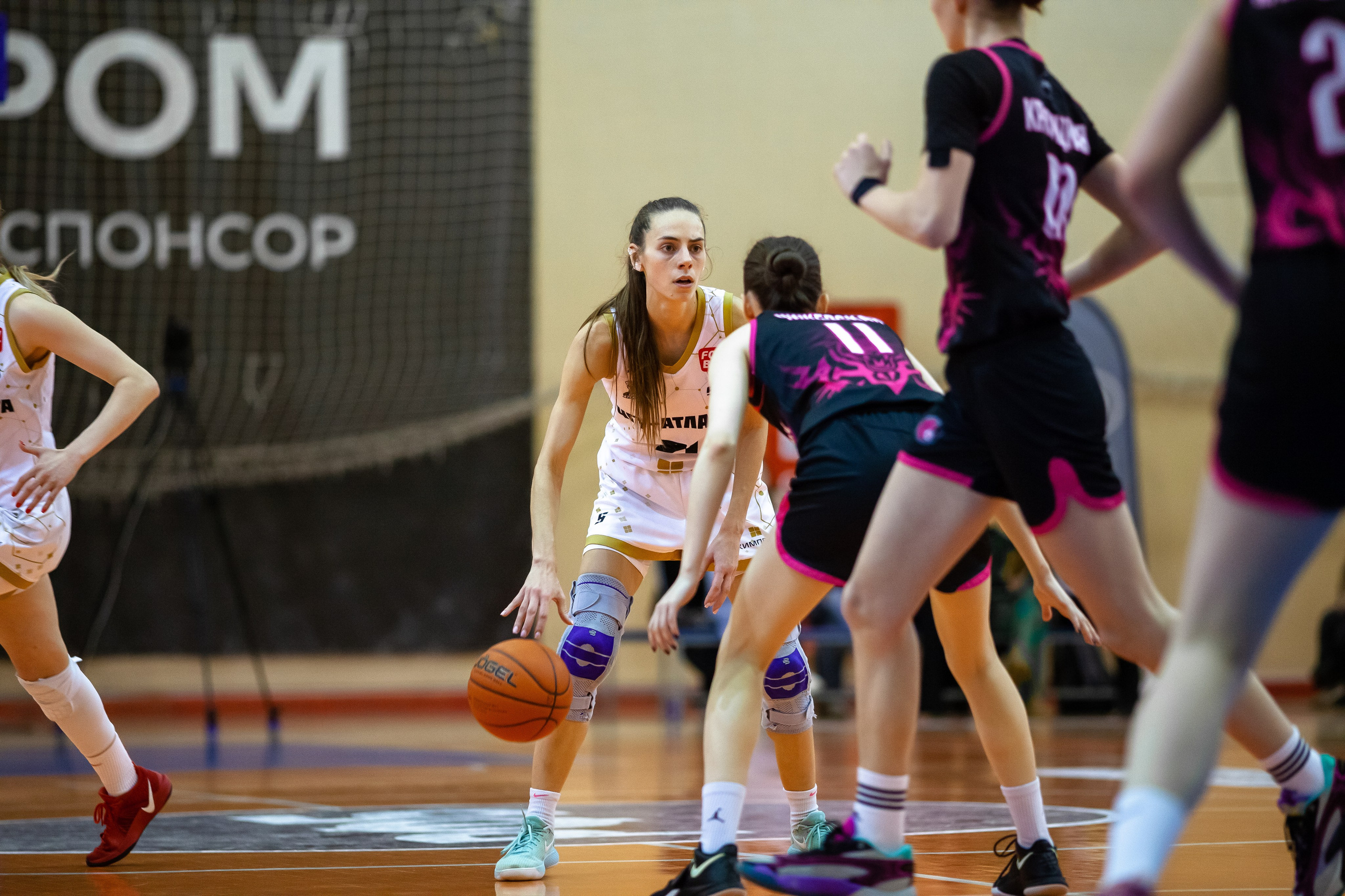 ЧГУ-Атланта — Ростов-ЮФУ / 1 игра. Фотография