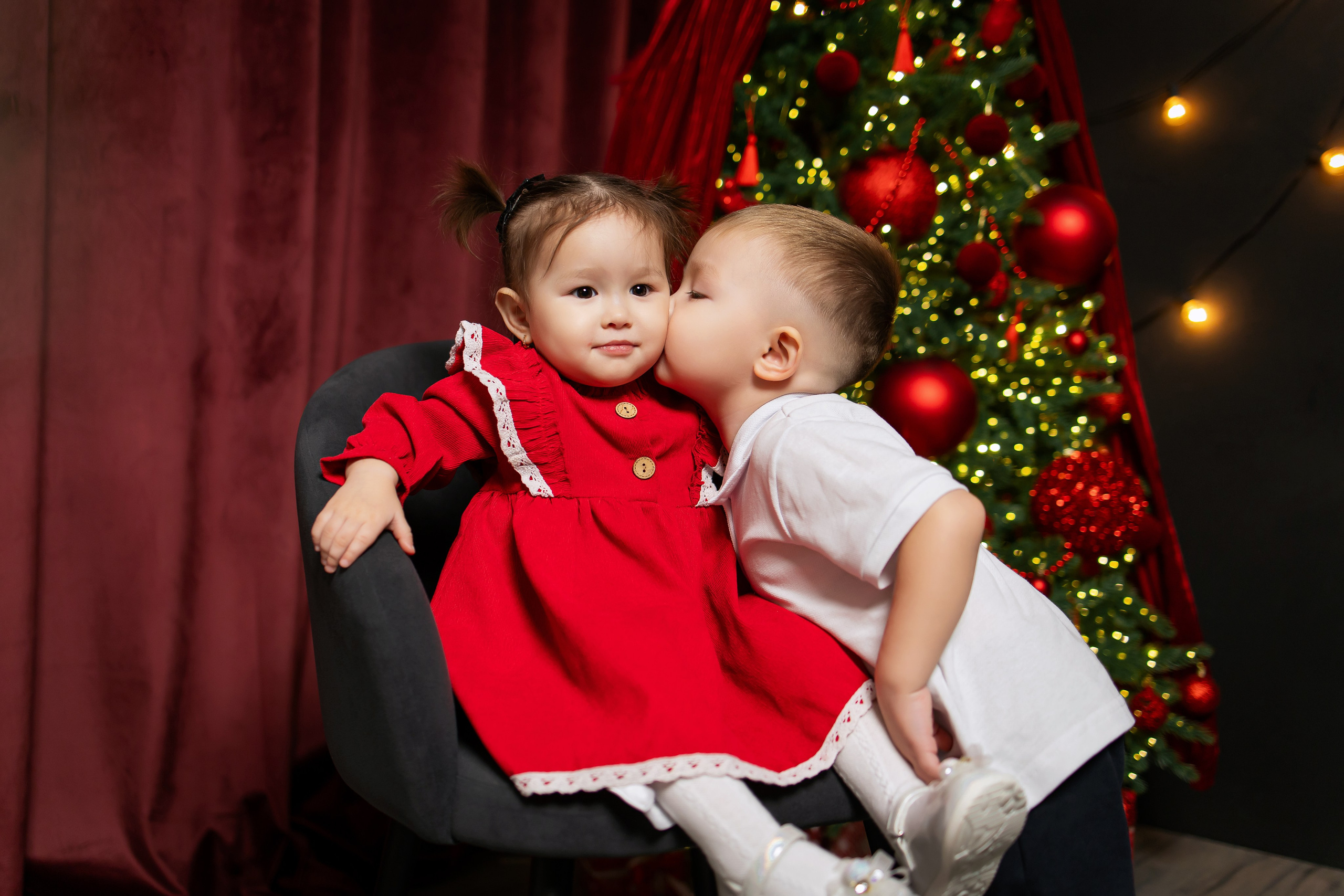 Ваши фотографии. Интерьерная фотостудия Background в Омске