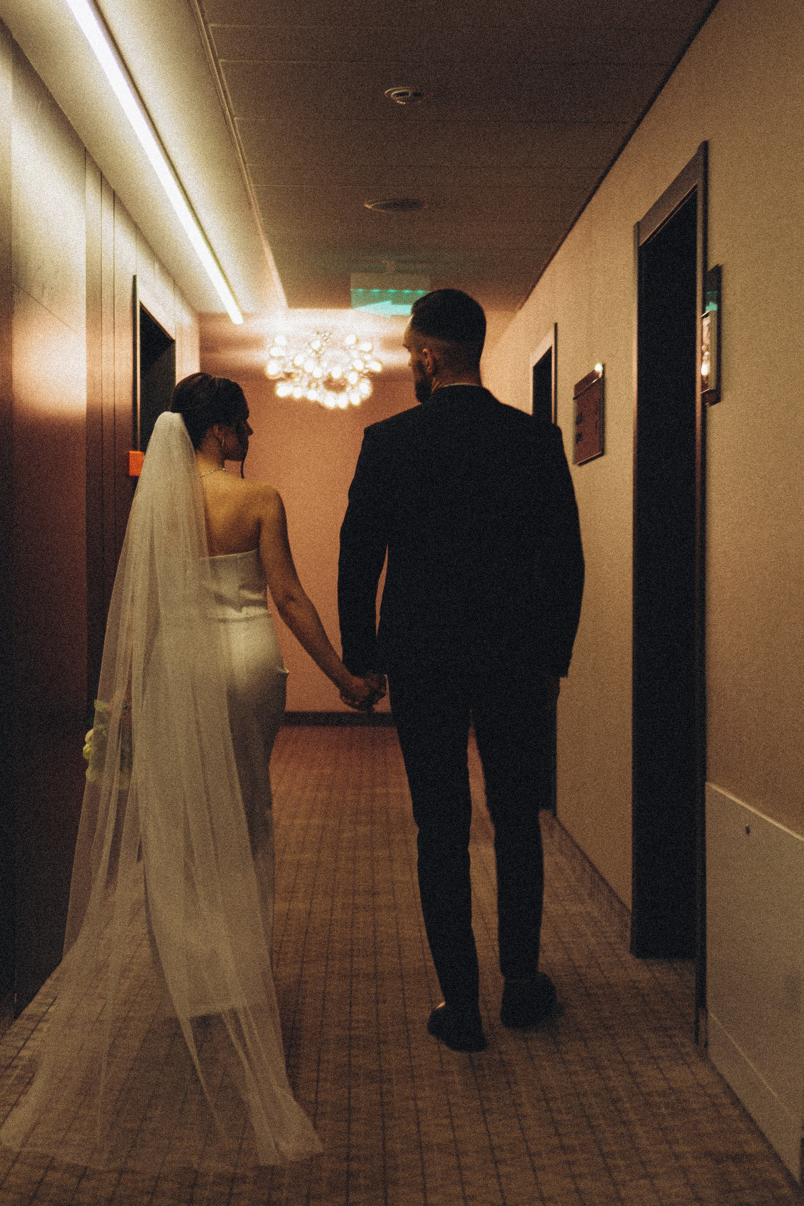 СВАДЕБНАЯ СЬЕМКА СБОРОВ ЖЕНИХА И НЕВЕСТЫ В ОТЕЛЕ И ТАКЖЕ ФОТОСЕССИИЯ В ОТЕЛЕЕ МЕГАПОЛИС БРЯНСК. Профессиональный фотограф, Санкт-Петербург — Виктория Богомолова