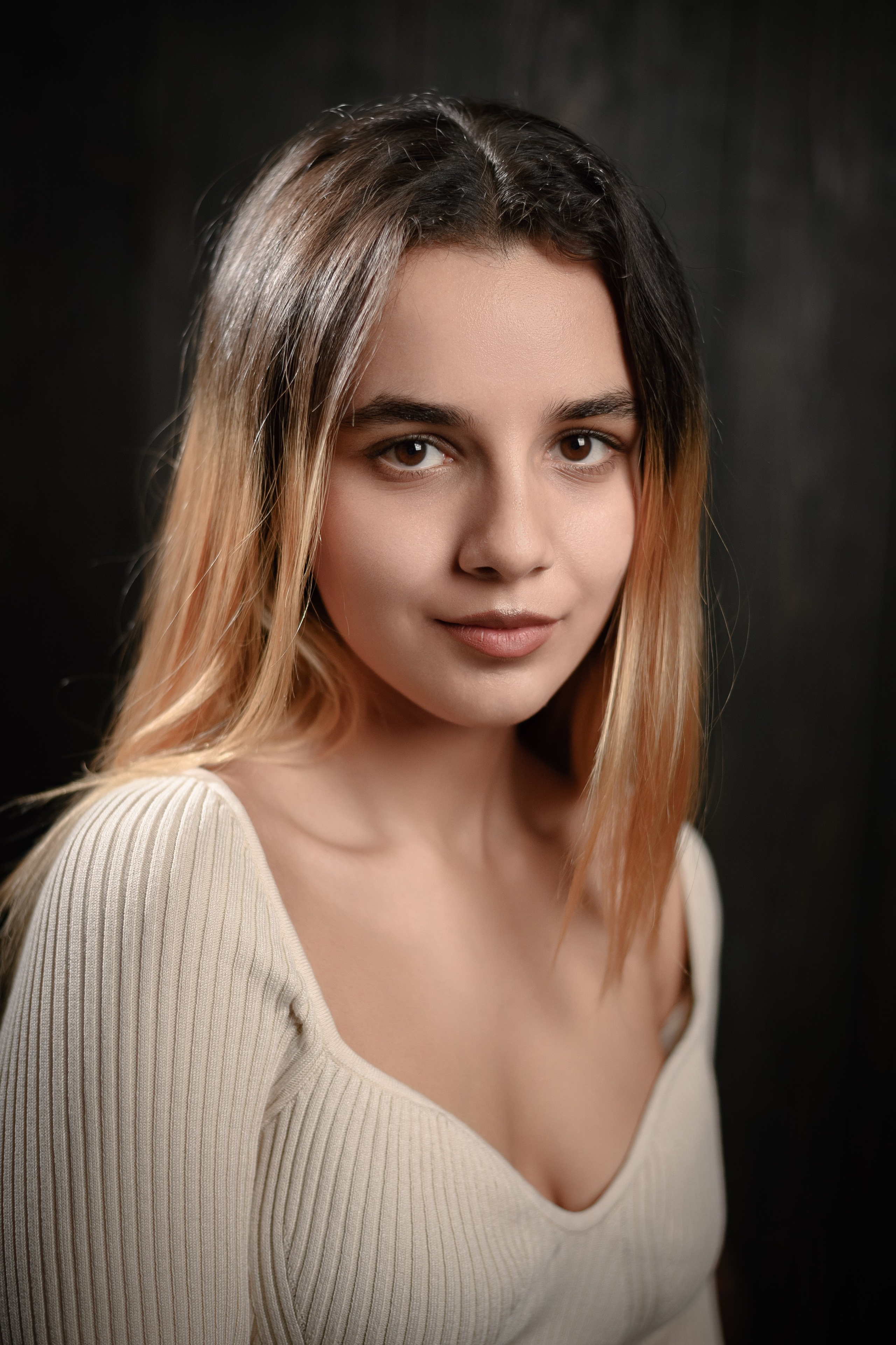 Фотосессия в СПб Фотограф Алексей Лукин | Портрет | Идеи и Позы |Фотостудия | Портретная Фотосессия в студии | Семейная фотосъёмка | Ретушь. Фотограф Алексей Лукин. Свадьба, мероприятие, корпоратив, юбилей, фотосессия, портрет. Фотосъёмка в Санкт-Петербурге. Ретушь фотографий