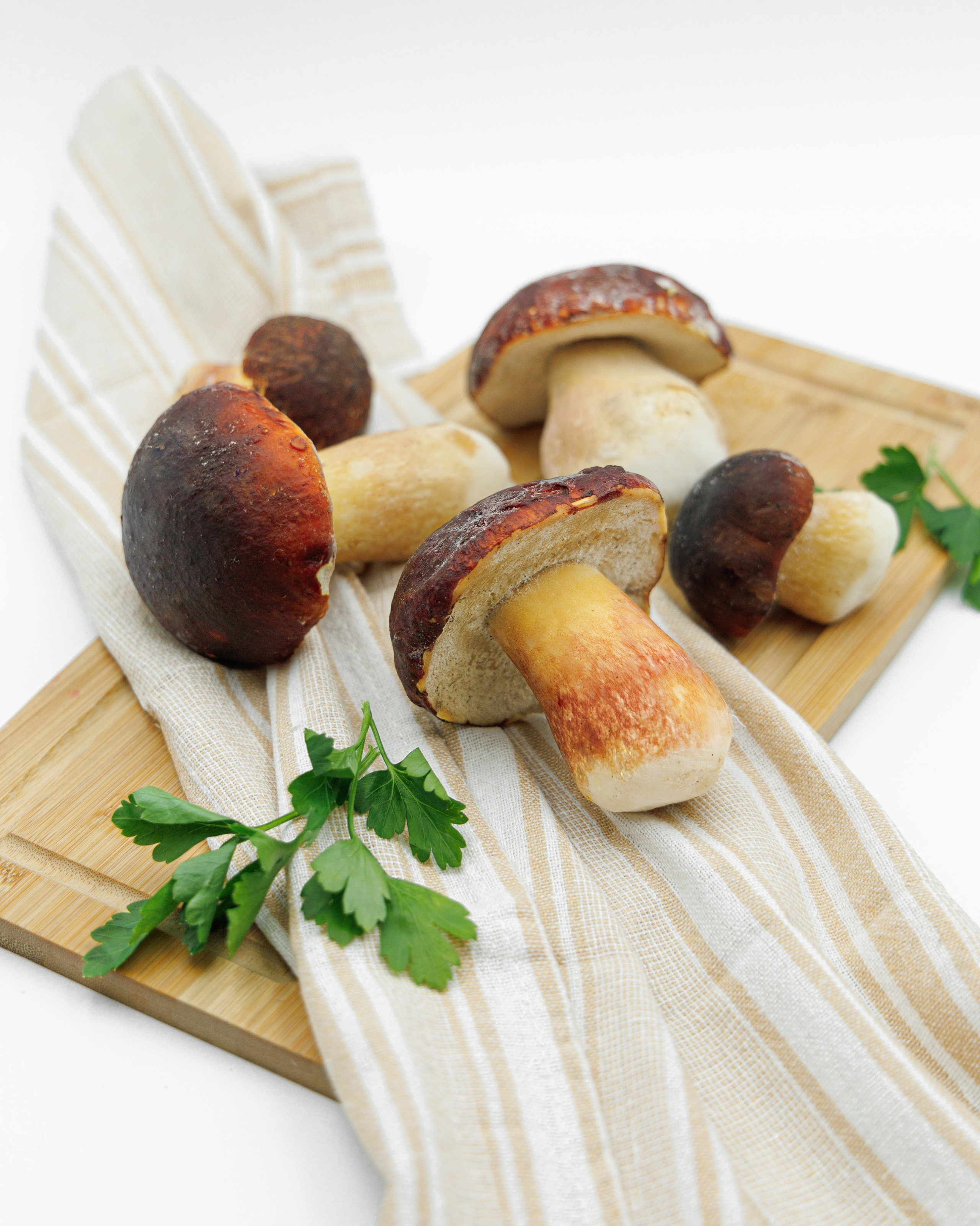 Съёмка для каталога грибной и ягодной продукции LesnoFF. Интерьерный, предметный фуд-фотограф в Нижнем Новгороде Наталья Латыпова