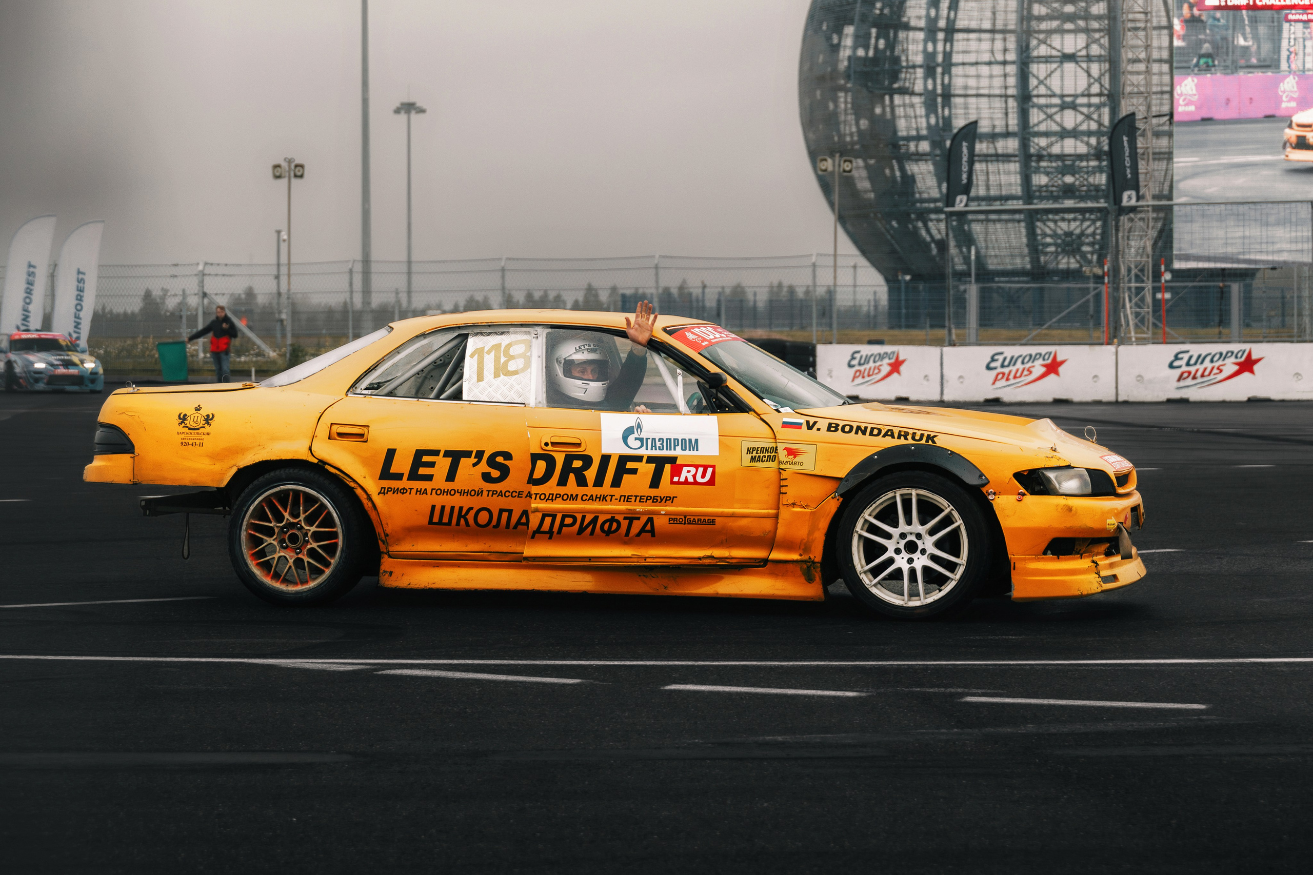 IDDC Этап 2: Бетонный Колизей и блогеры в деле