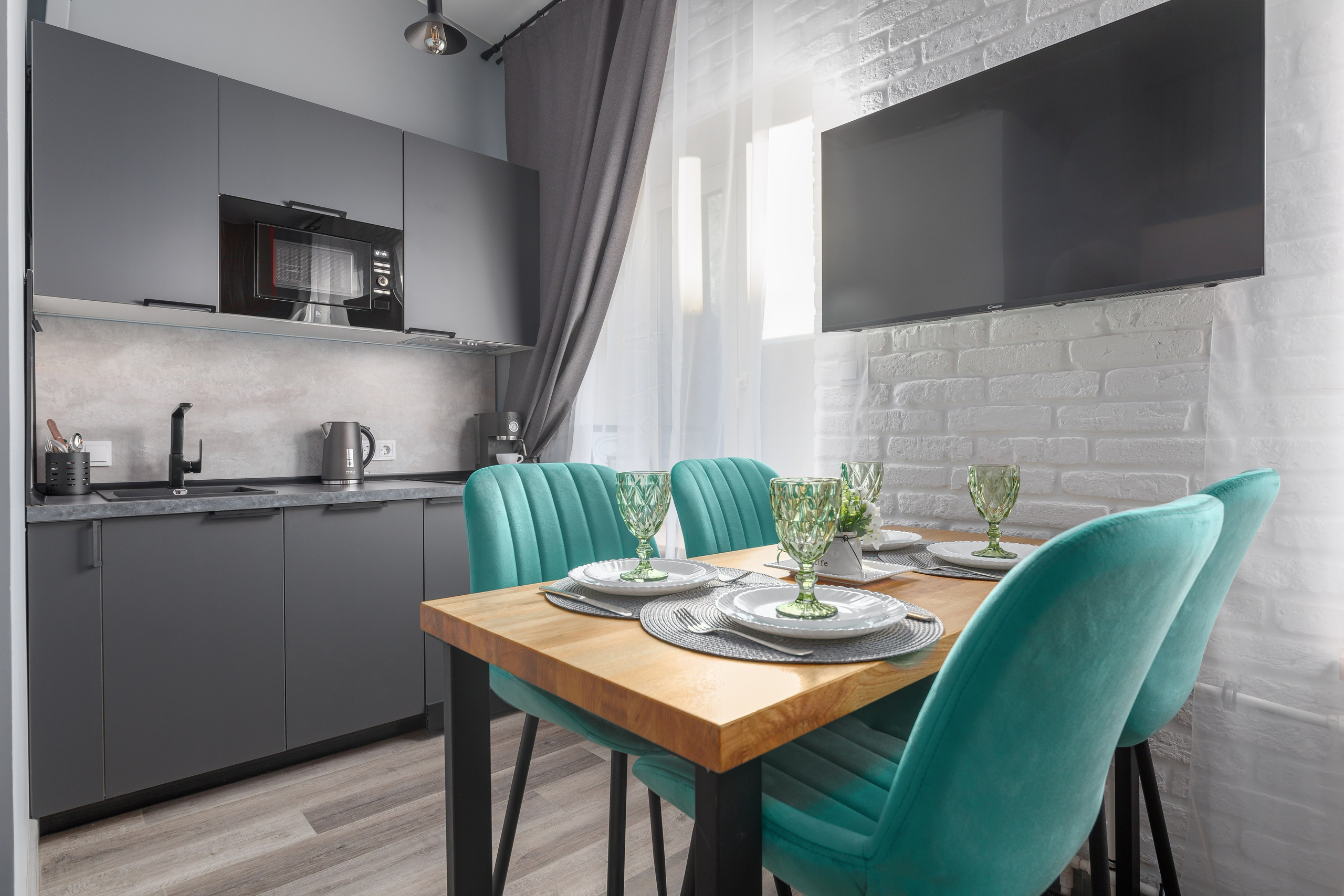 Студия, Полтавская ул