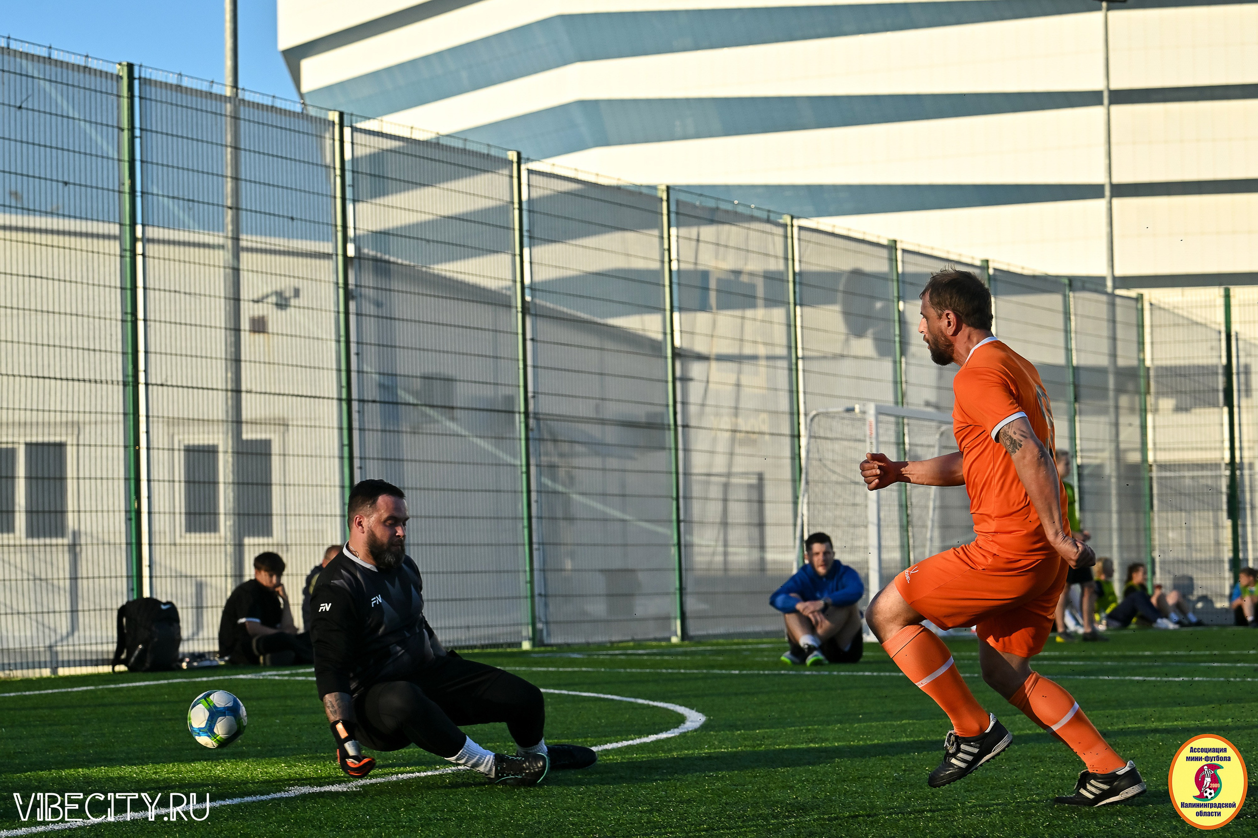 ИГРЫ МИНИ-ФУТБОЛЬНОЙ И КОРПОРАТИВНОЙ ЛИГИ. VIBECITY.RU Вайб Сити Ру Фоторепортажи Фотоотчеты Калининград