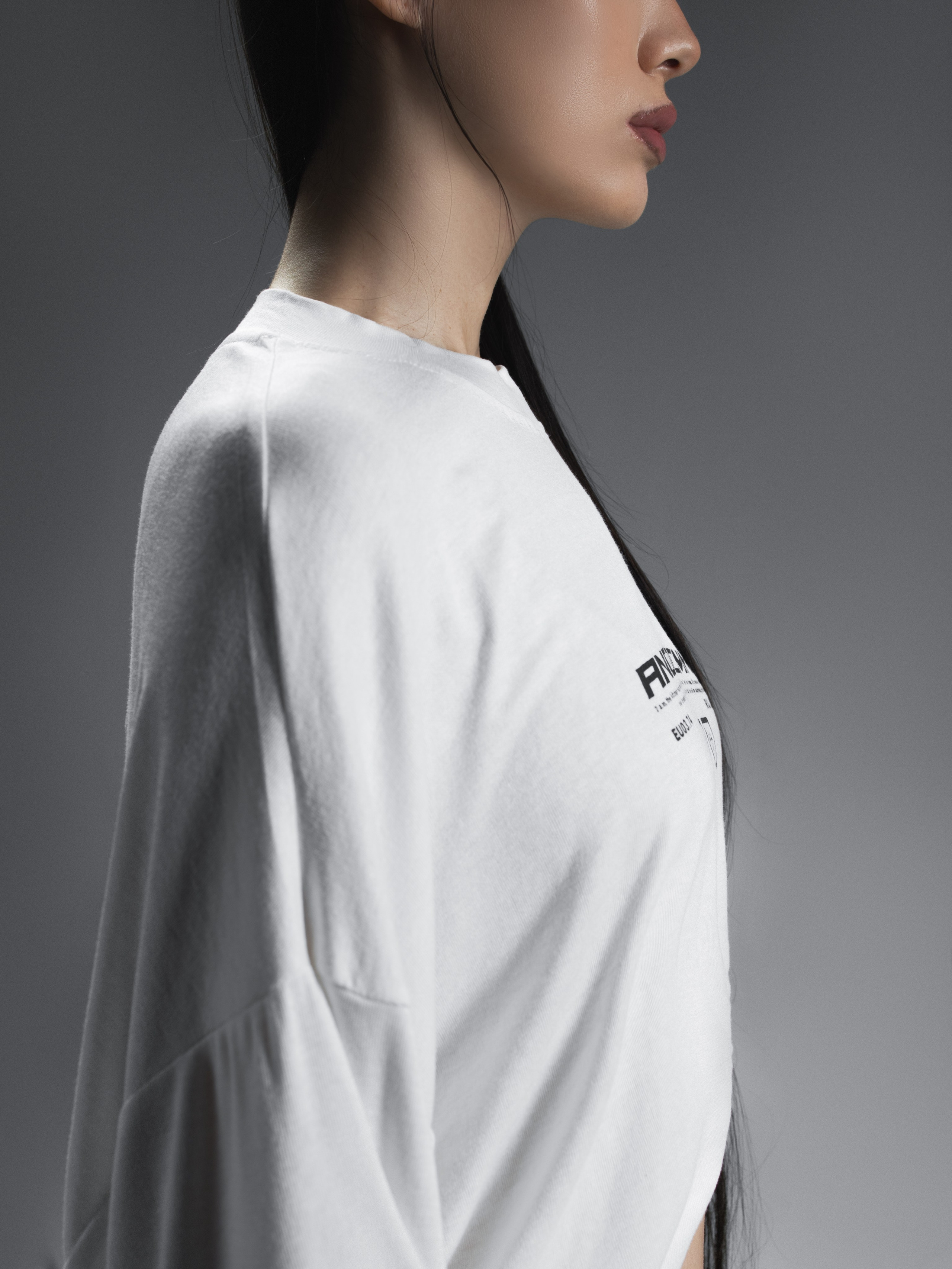 КАТАЛОГ | серый фон. RUNA production — стильные съемки для брендов