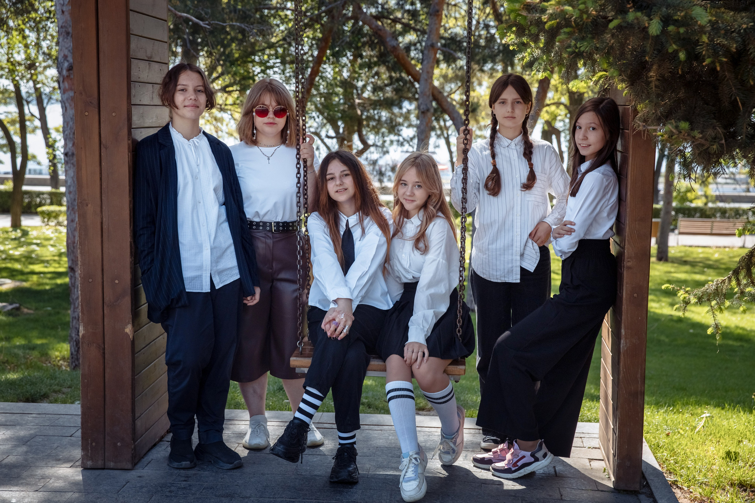 Начальные классы. Выпускные школьные фото­альбомы для школ и детских садов в Волгограде и Волжском