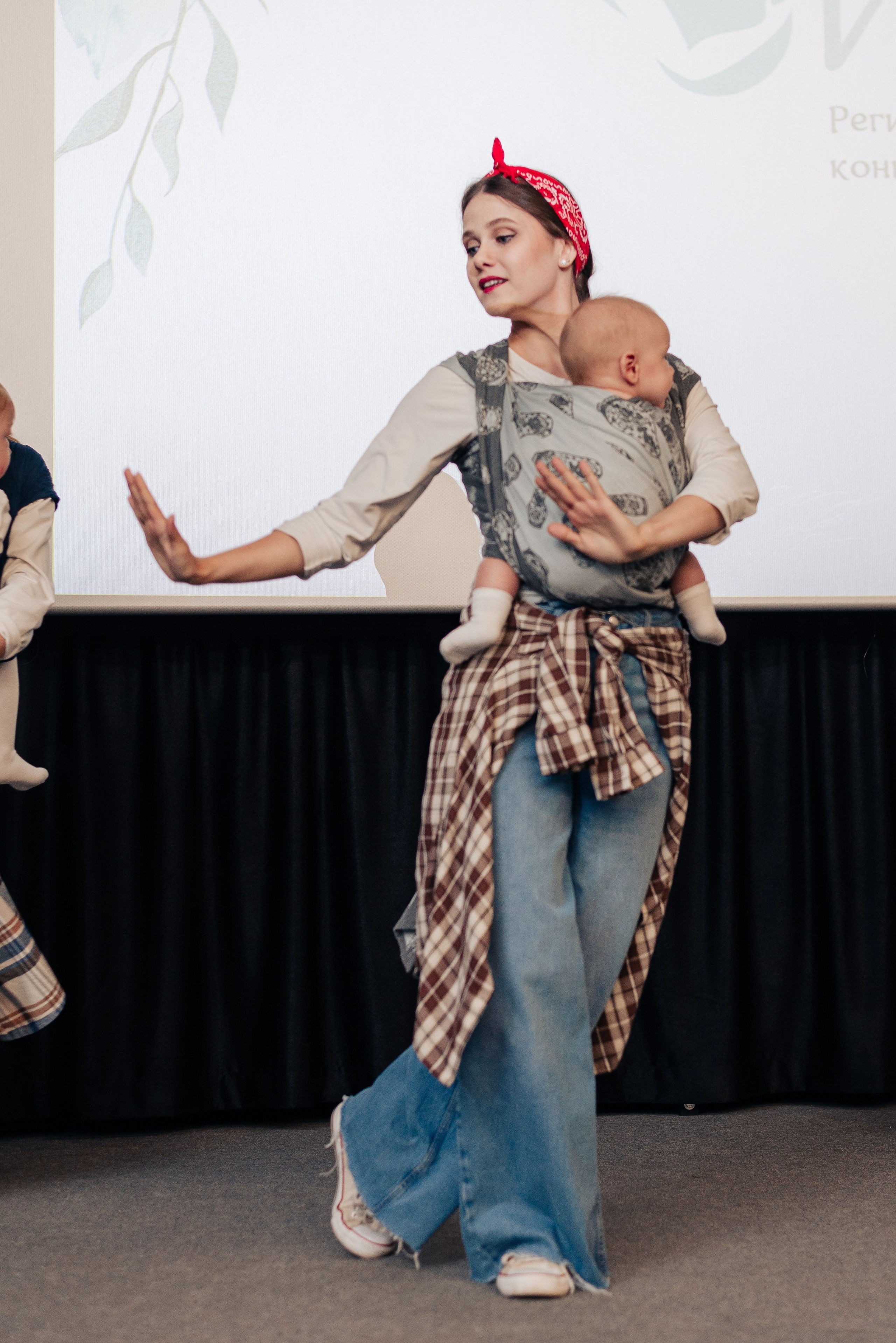 Слингомама Иваново 2025. Семейный и детский фотограф Иваново Ксения Азаренкова