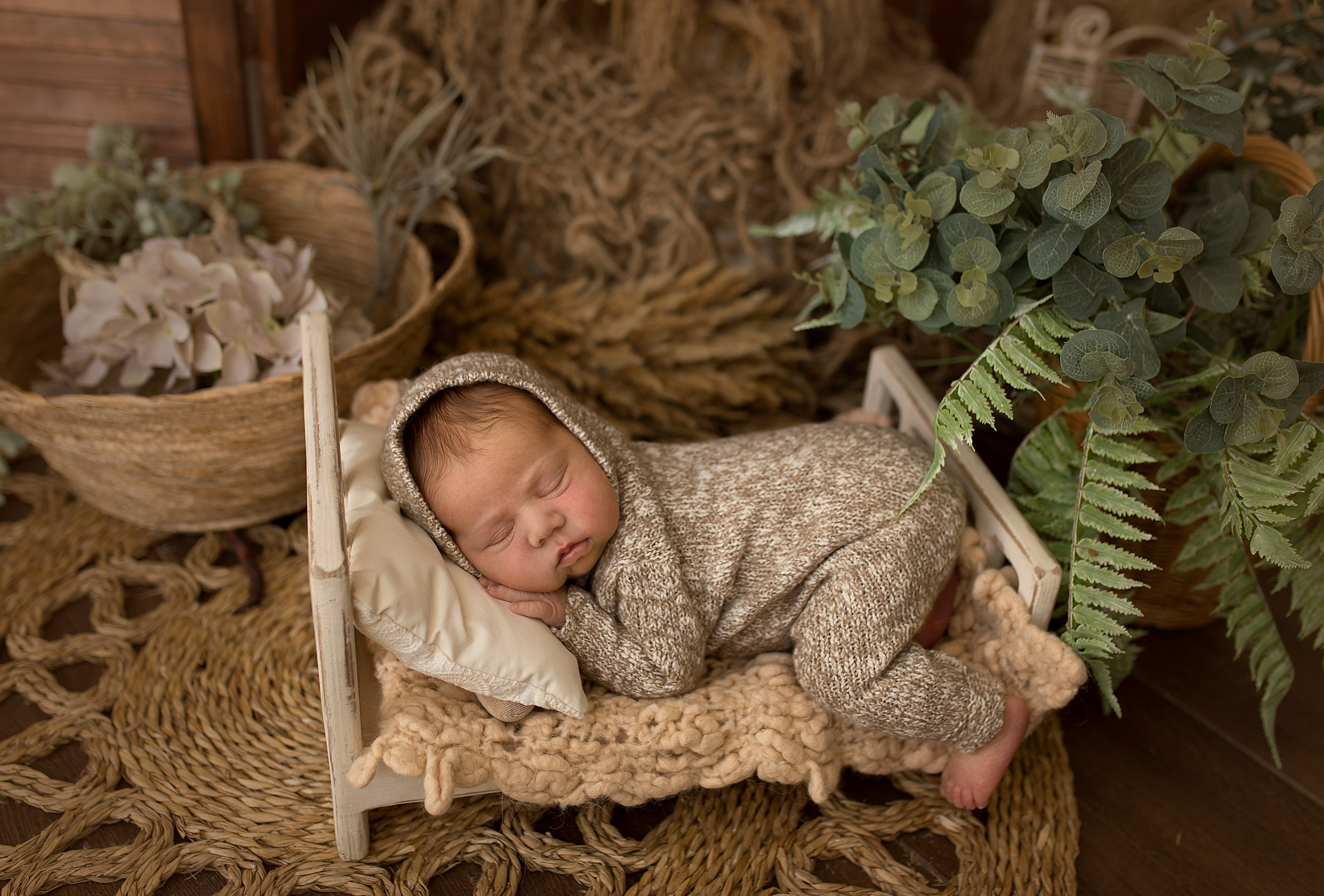 Фотосессия новорождённого. Фотограф новорождённых малышей и детский фотограф В Казани Лана Максим