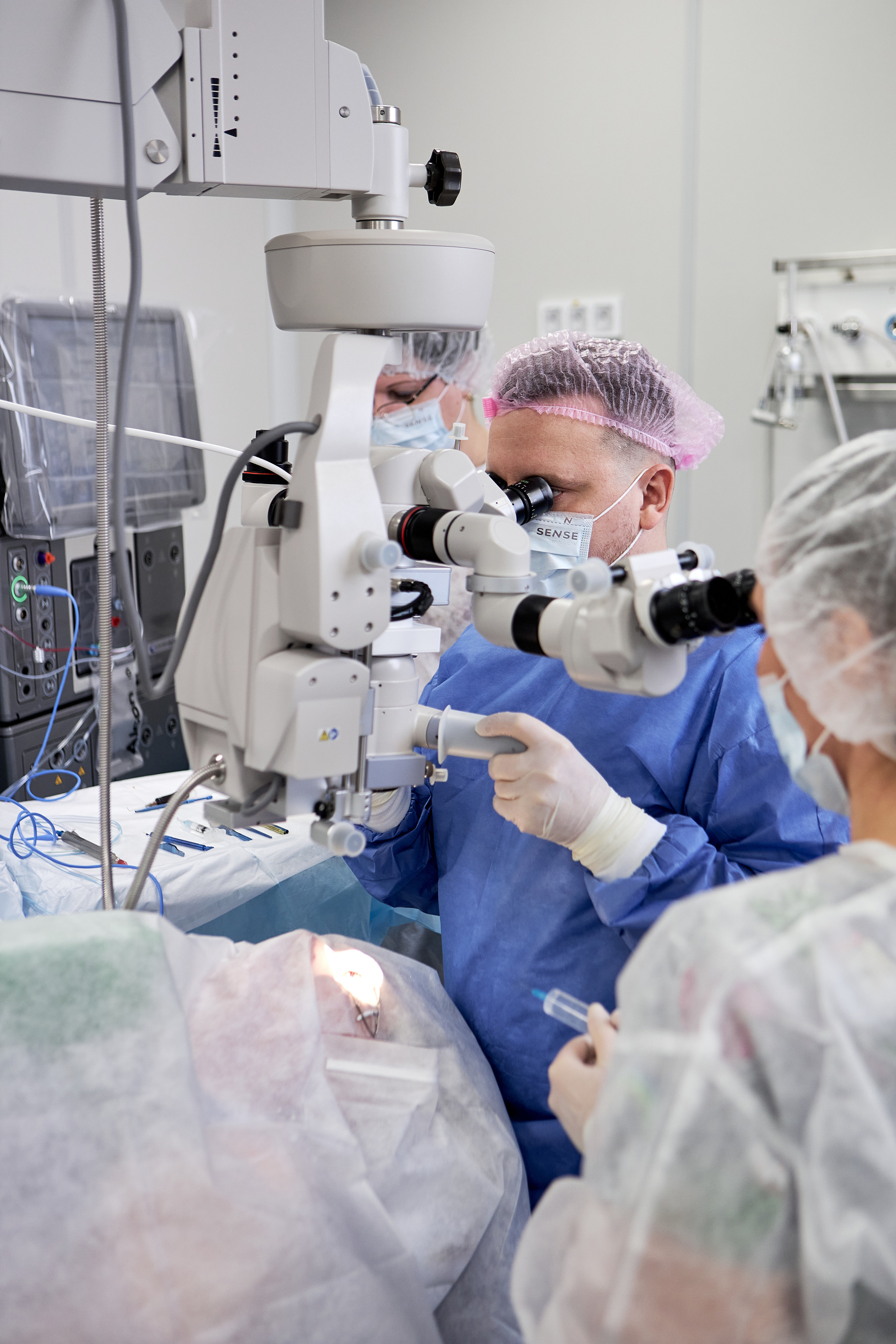 Глазной хирург. Фотограф Мария Лазакович — Минск