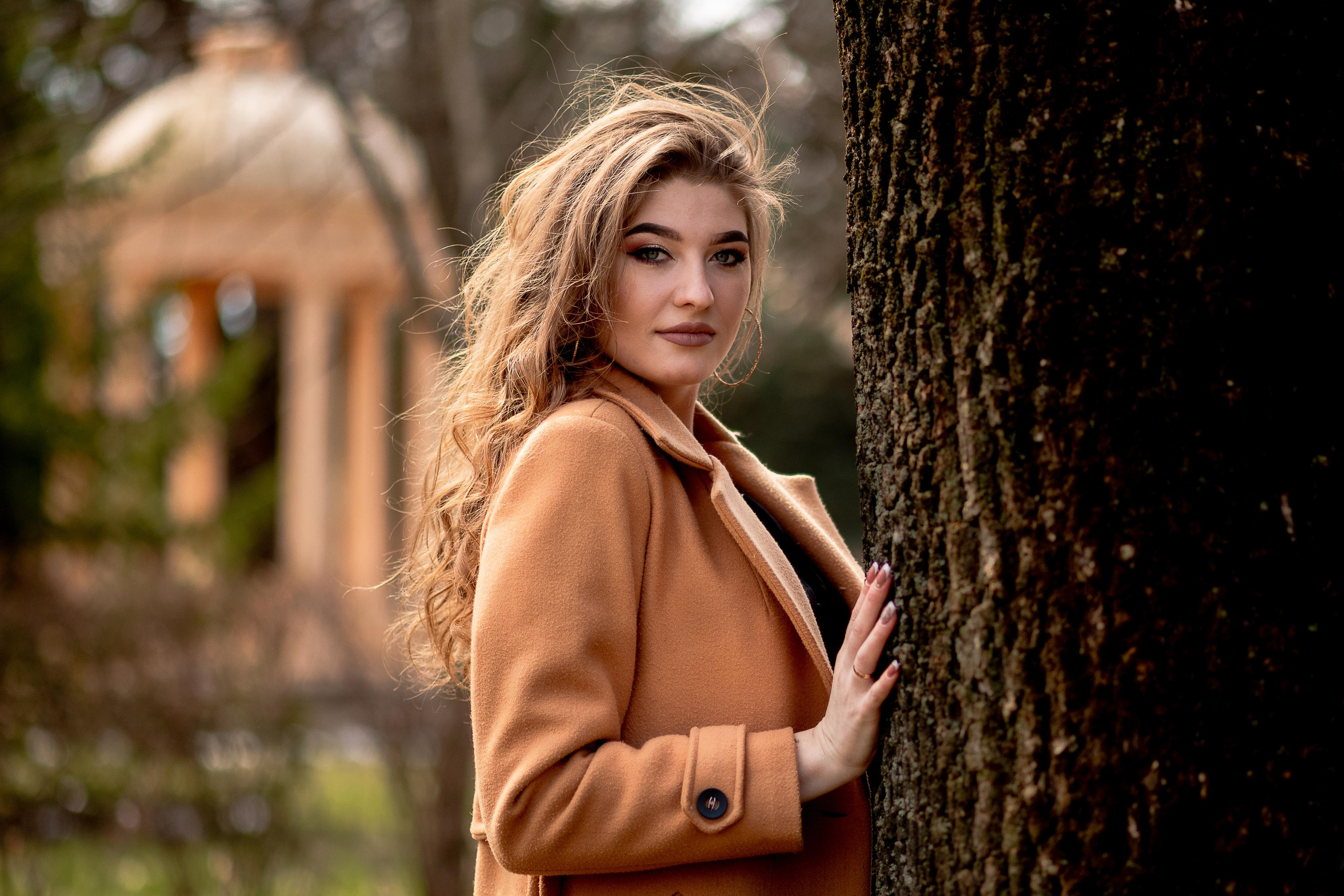 Фотосессия Алины в парке. Видеосьемка, фотосьемка свадеб, юбилеев, утренников в Краснодарском кр