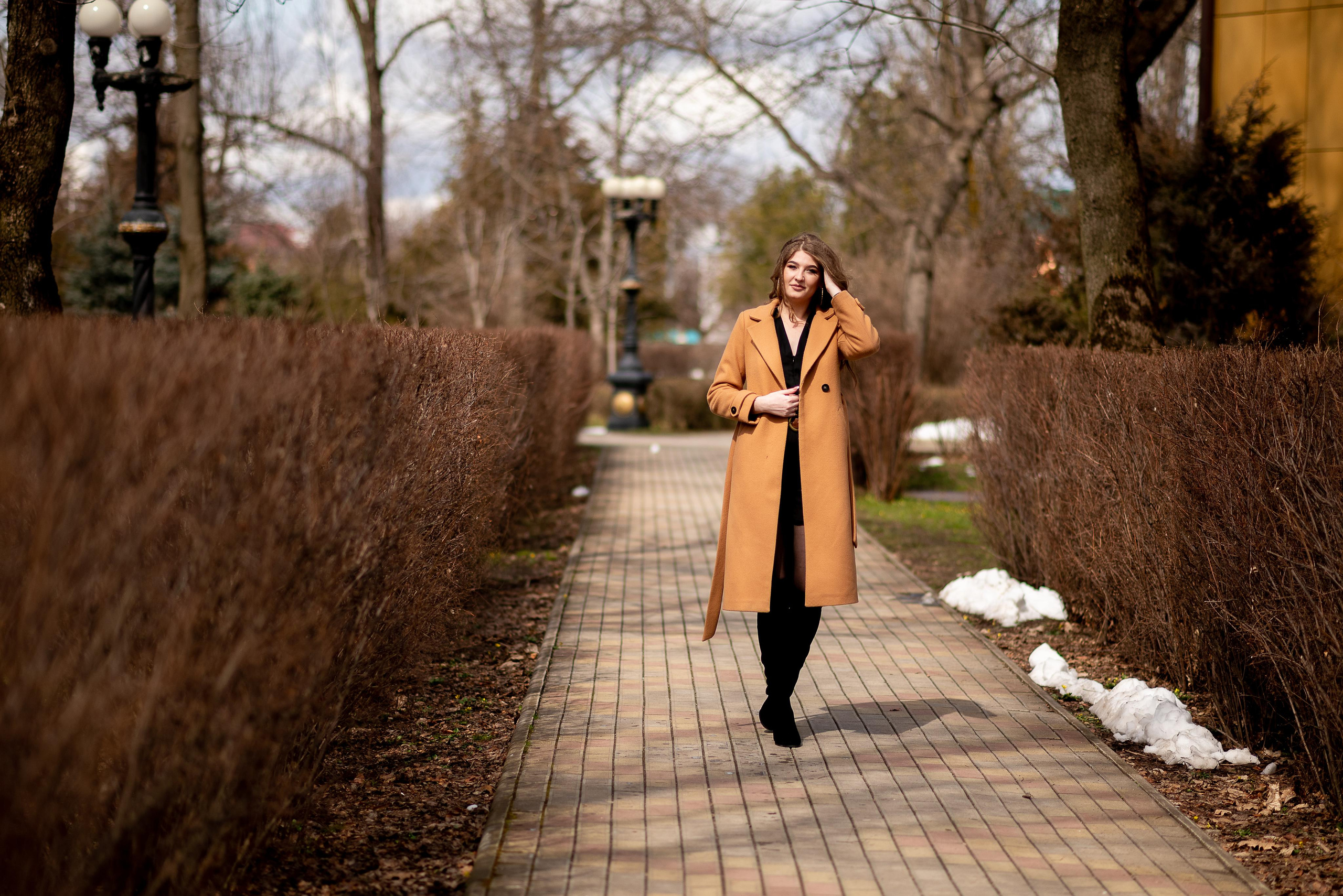 Фотосессия Алины в парке. Видеосьемка, фотосьемка свадеб, юбилеев, утренников в Краснодарском кр