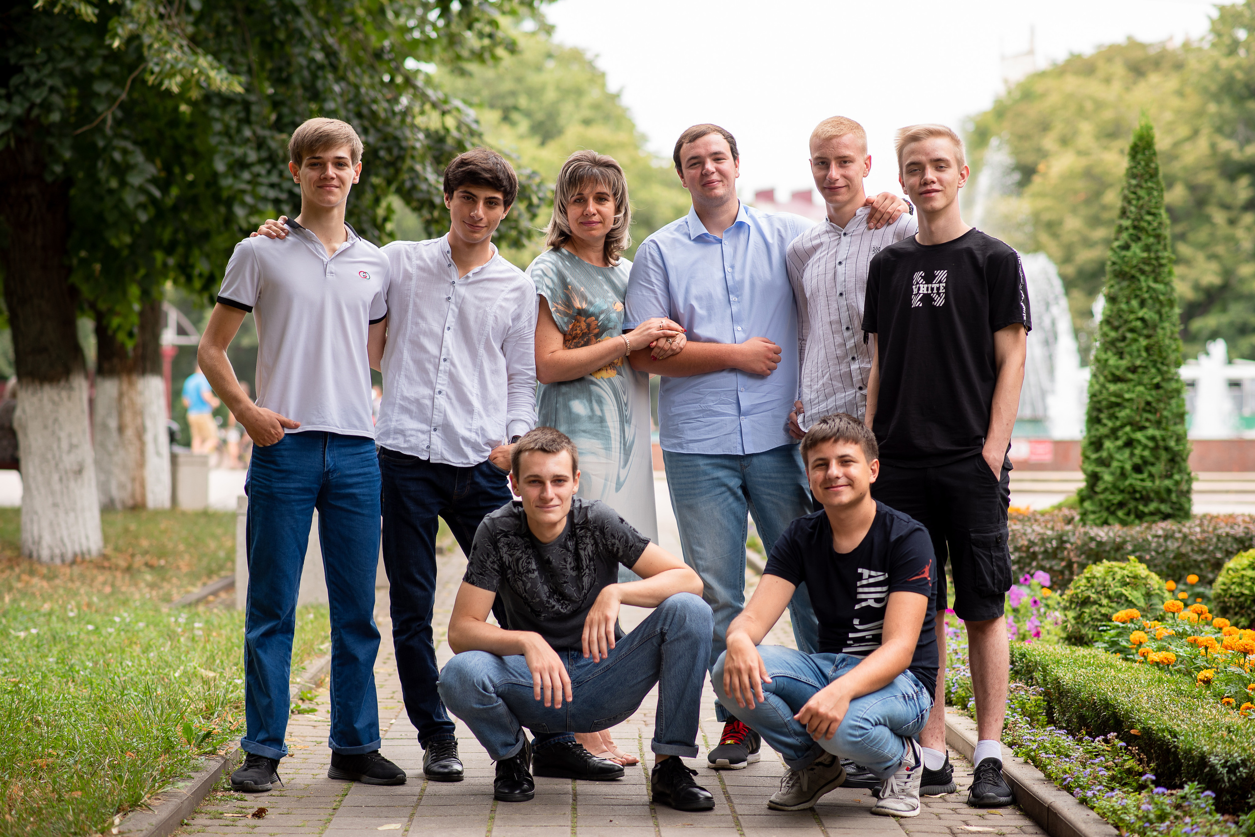 Школа п. Глубокий. Видеосьемка, фотосьемка свадеб, юбилеев, утренников в Краснодарском кр