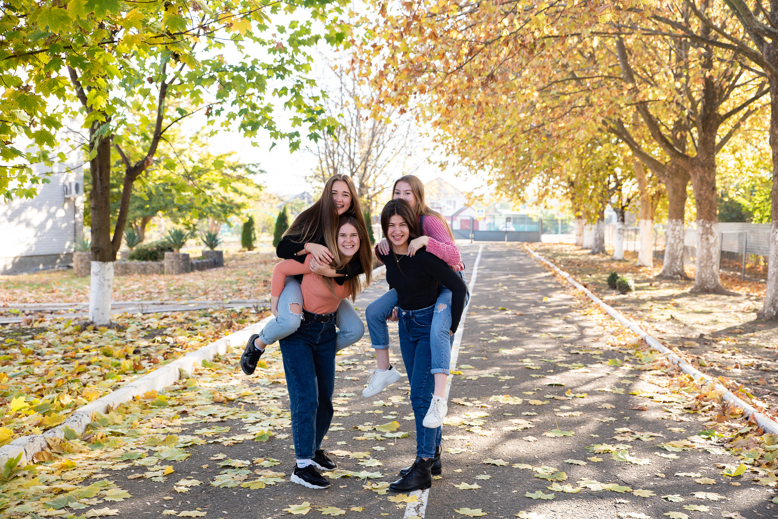 Школа г. Курганинск. Видеосьемка, фотосьемка свадеб, юбилеев, утренников в Краснодарском кр