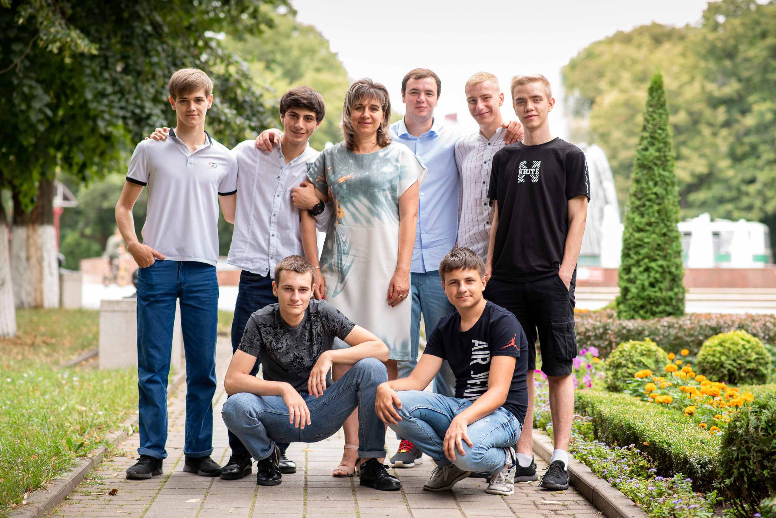 Школа п. Глубокий. Видеосьемка, фотосьемка свадеб, юбилеев, утренников в Краснодарском кр