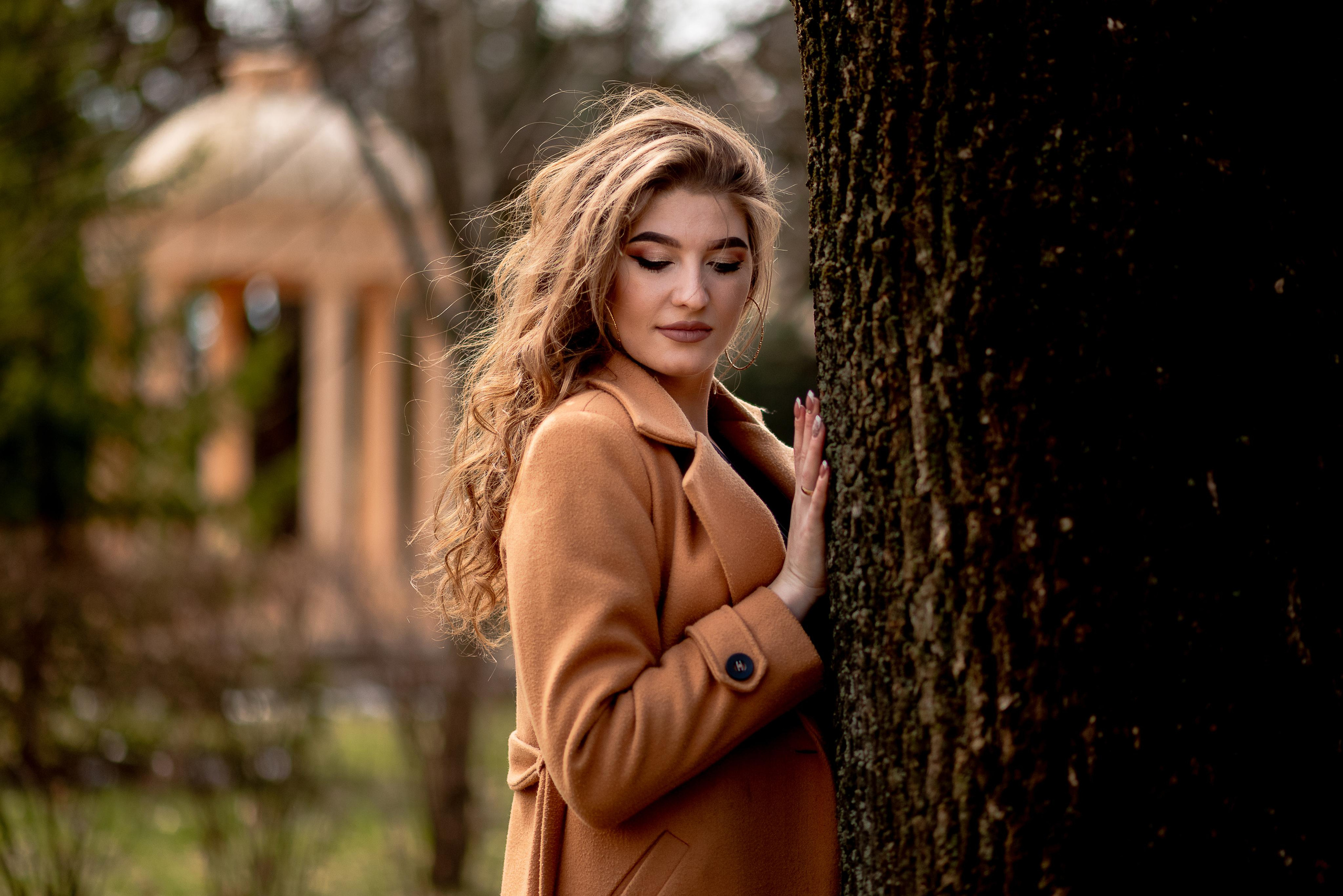 Фотосессия Алины в парке. Видеосьемка, фотосьемка свадеб, юбилеев, утренников в Краснодарском кр