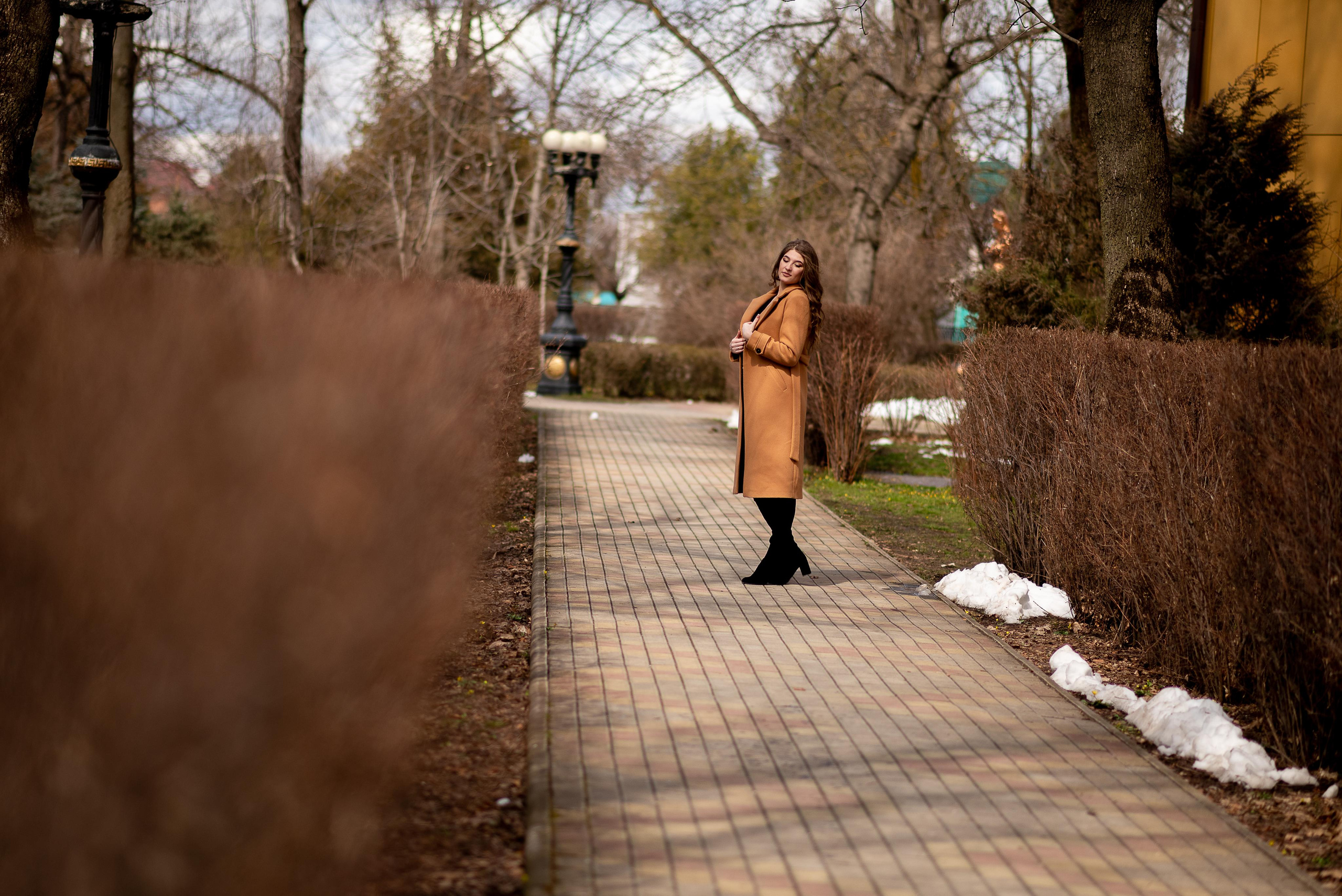 Фотосессия Алины в парке. Видеосьемка, фотосьемка свадеб, юбилеев, утренников в Краснодарском кр