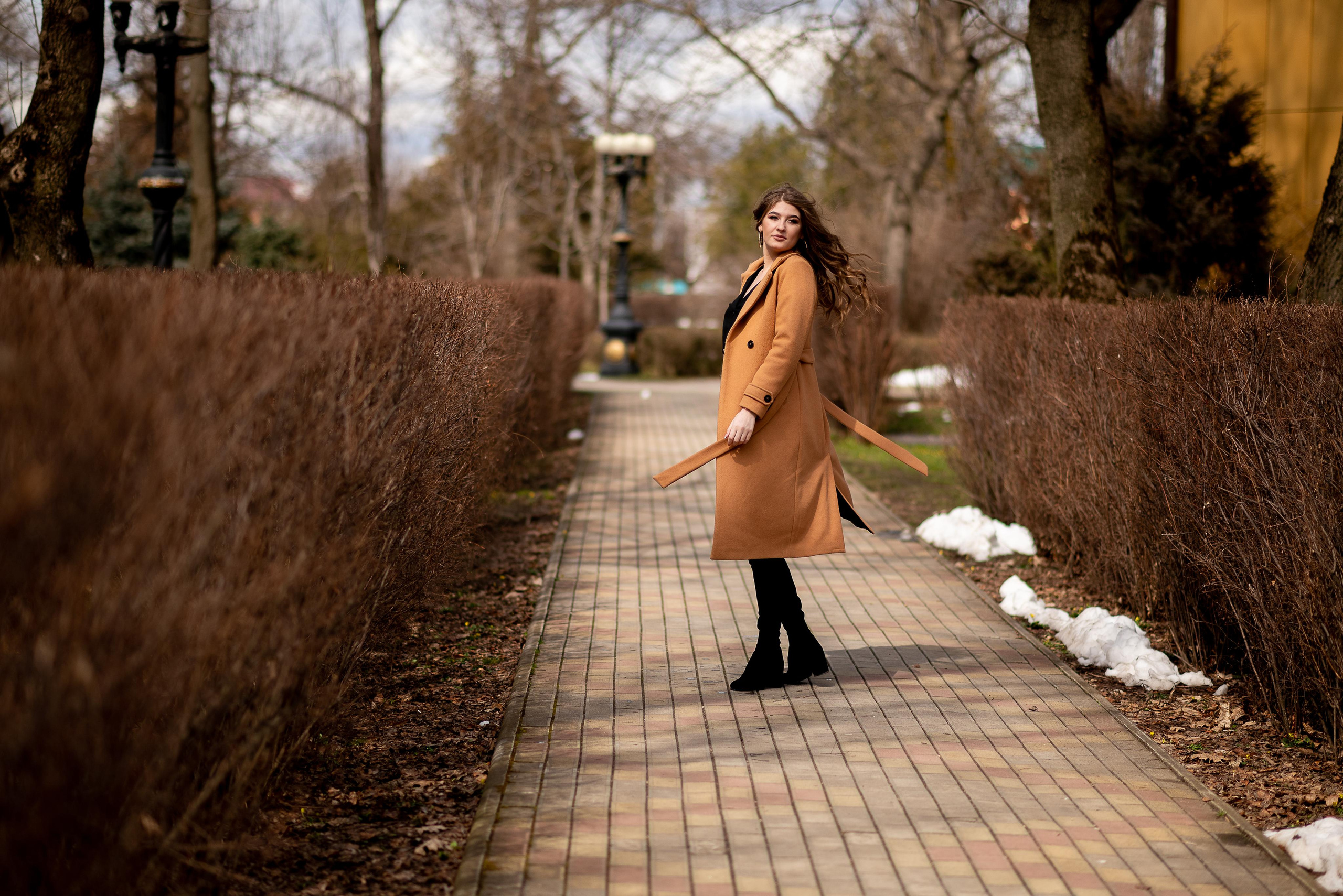 Фотосессия Алины в парке. Видеосьемка, фотосьемка свадеб, юбилеев, утренников в Краснодарском кр