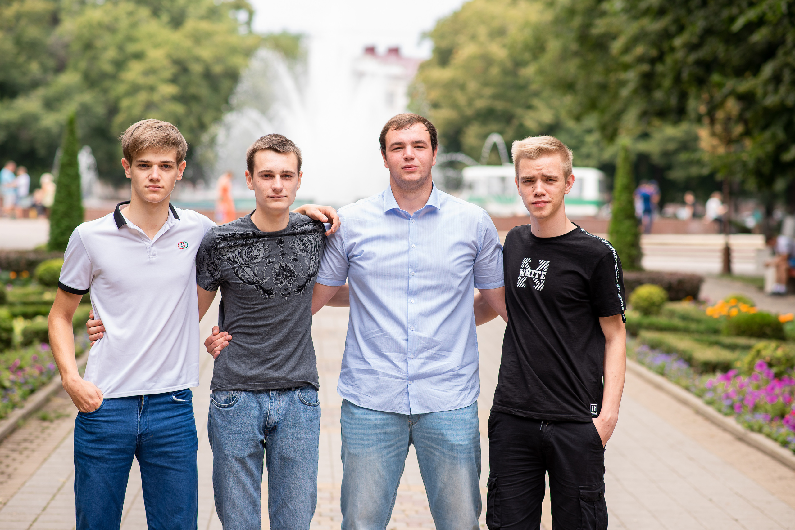 Школа п. Глубокий. Видеосьемка, фотосьемка свадеб, юбилеев, утренников в Краснодарском кр