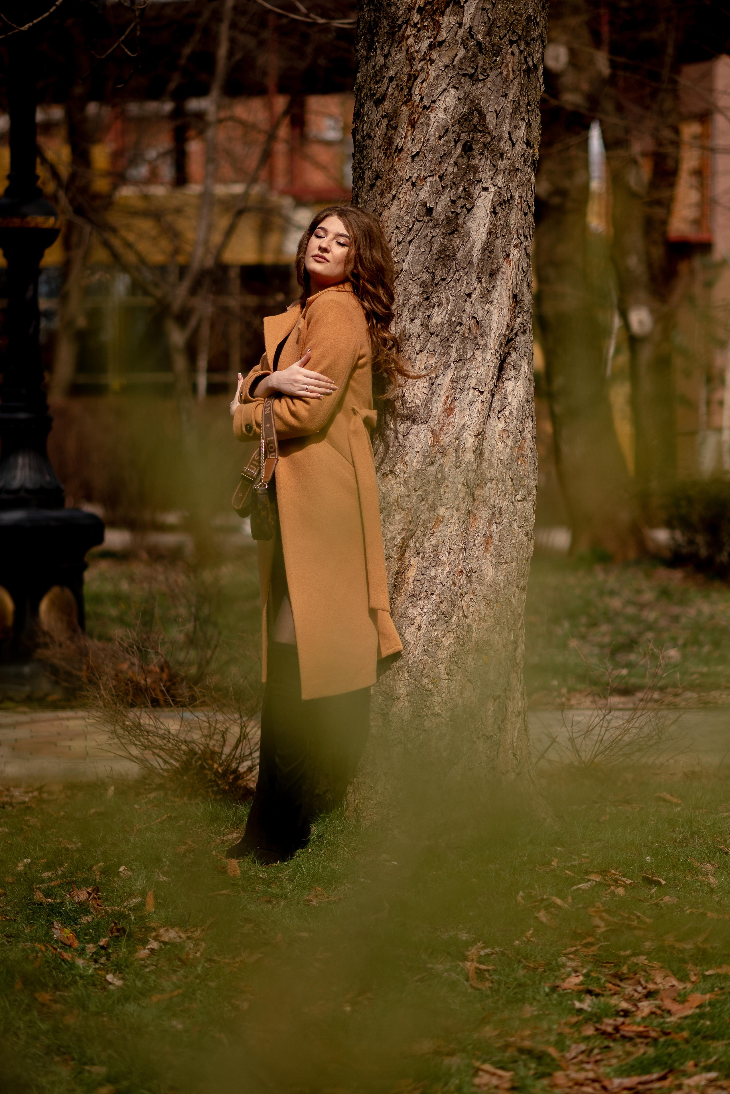 Фотосессия Алины в парке. Видеосьемка, фотосьемка свадеб, юбилеев, утренников в Краснодарском кр