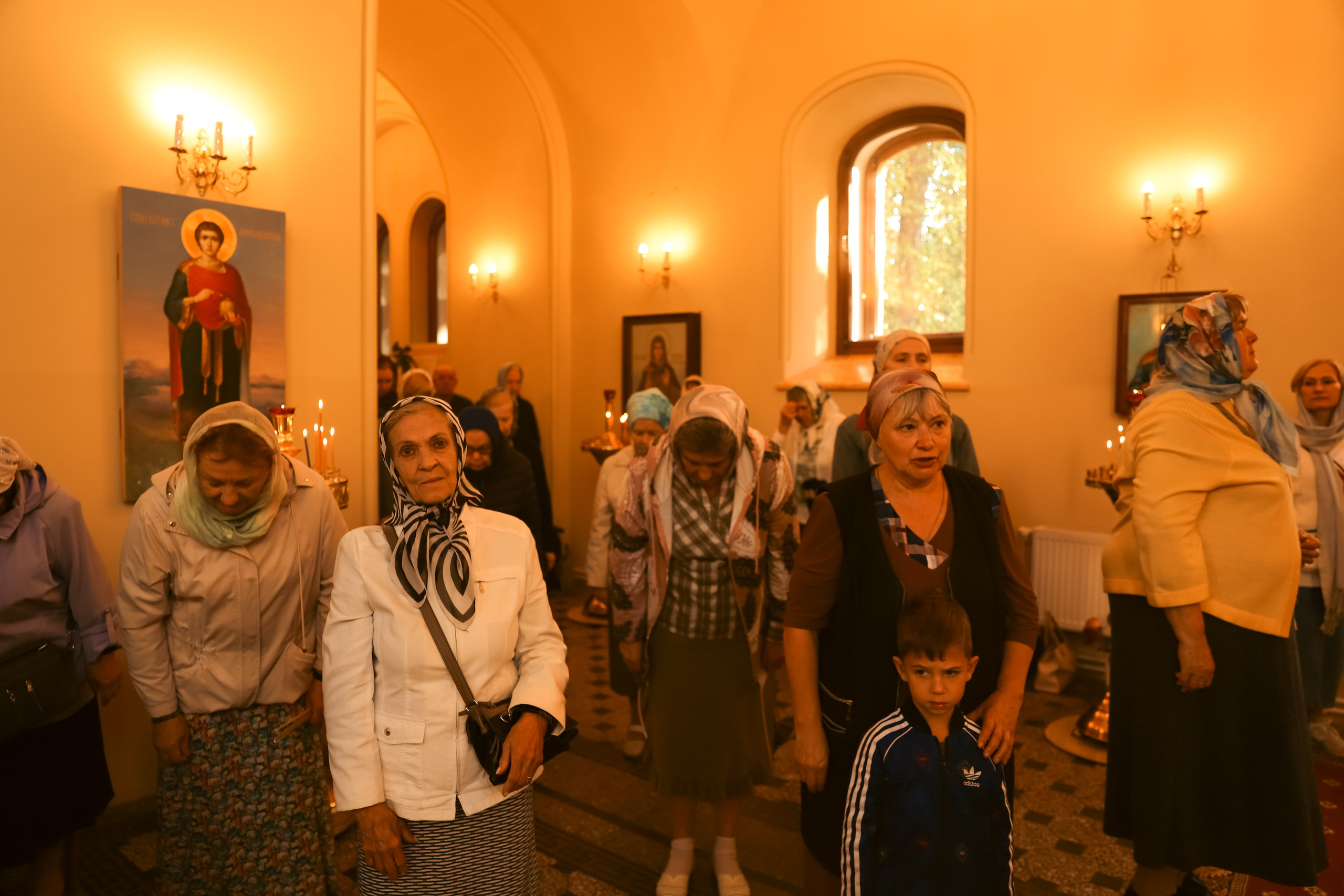 Служба в церкви